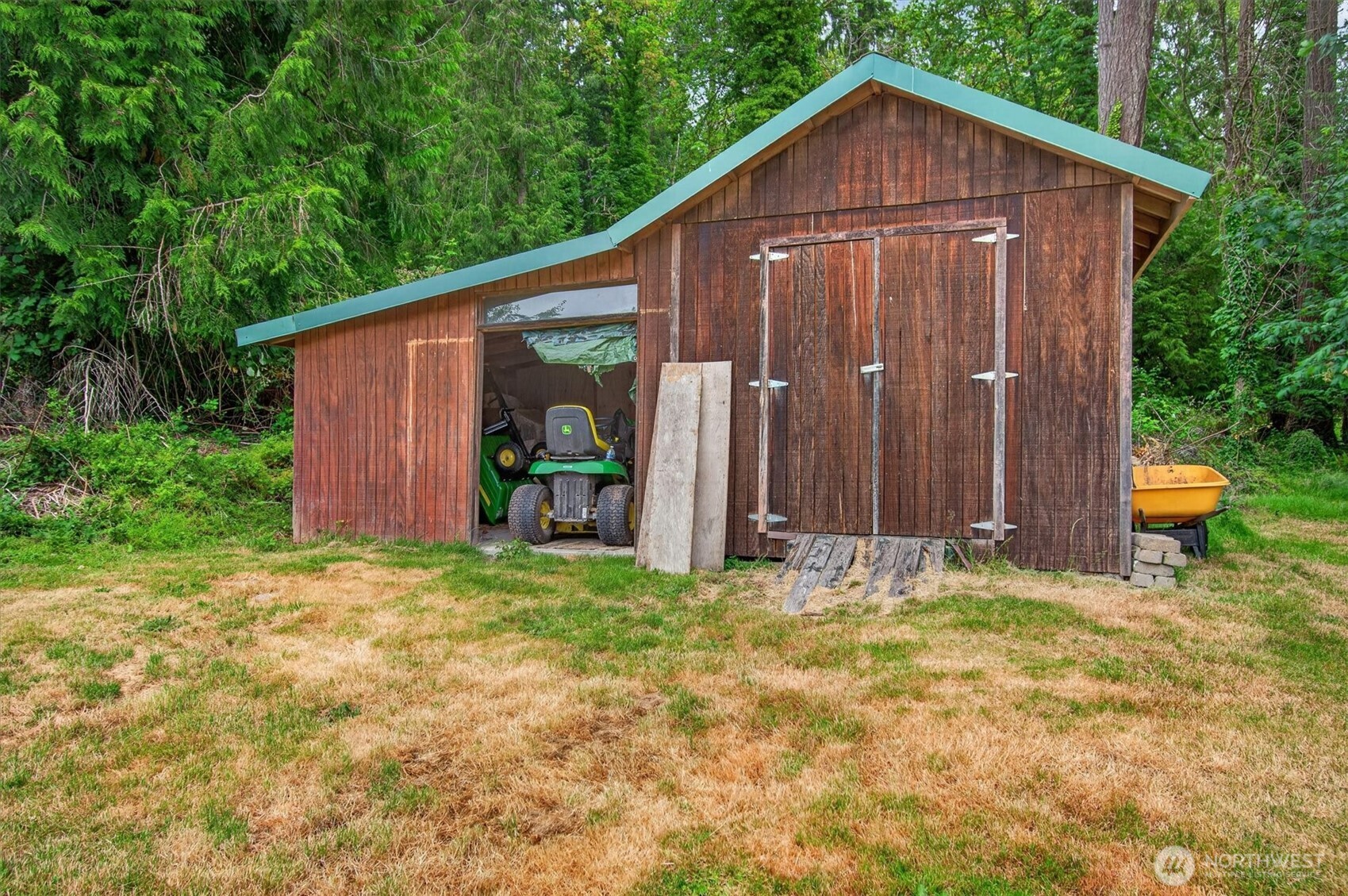 2950 Madrona Drive Property Photo 10