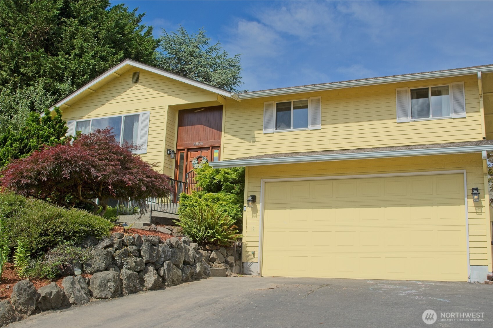 6804 47th Avenue Property Photo 1