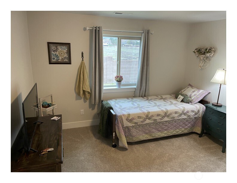 2552319 Property Photo 4