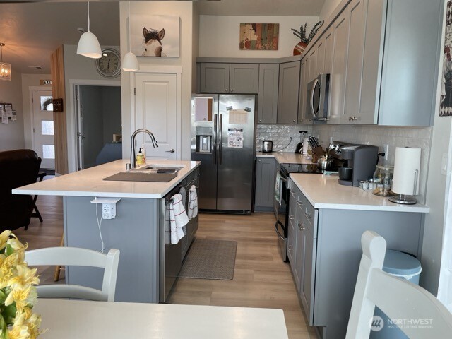 2552319 Property Photo 5