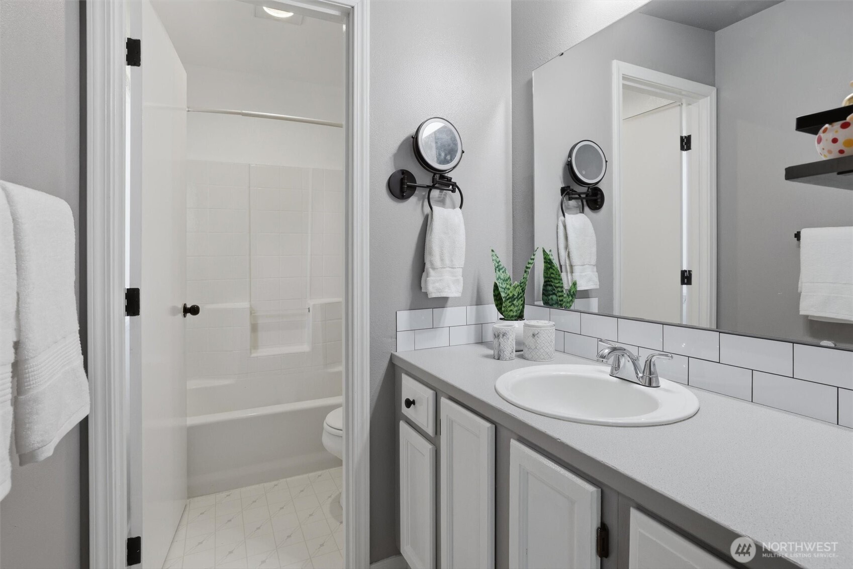 15374 Heintz Avenue Property Photo 21