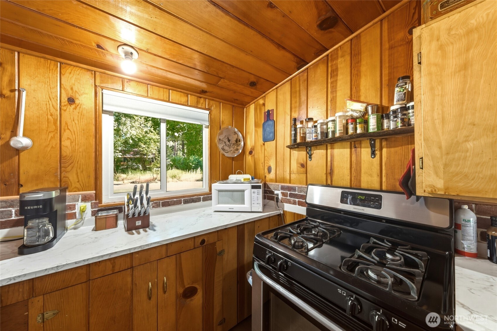 106 109 Mountain Home Park Lane Property Photo 12