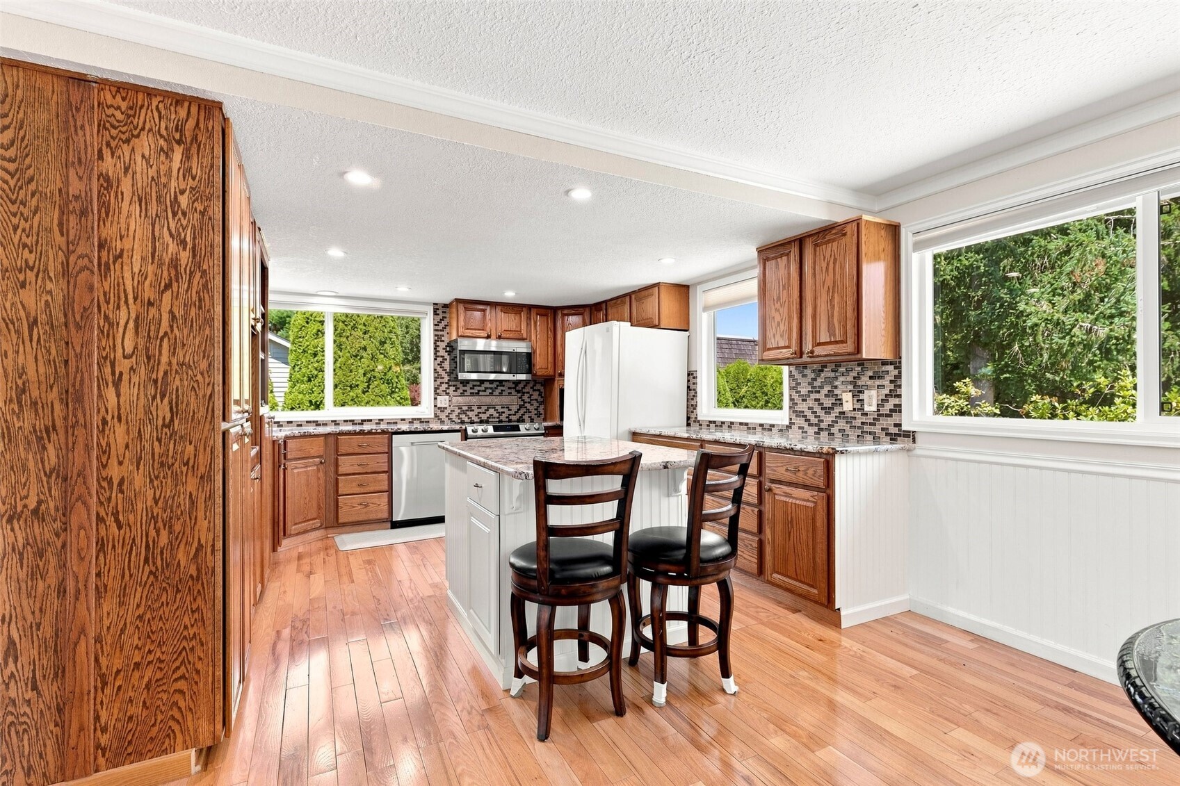 10129 63rd Place Property Photo 6