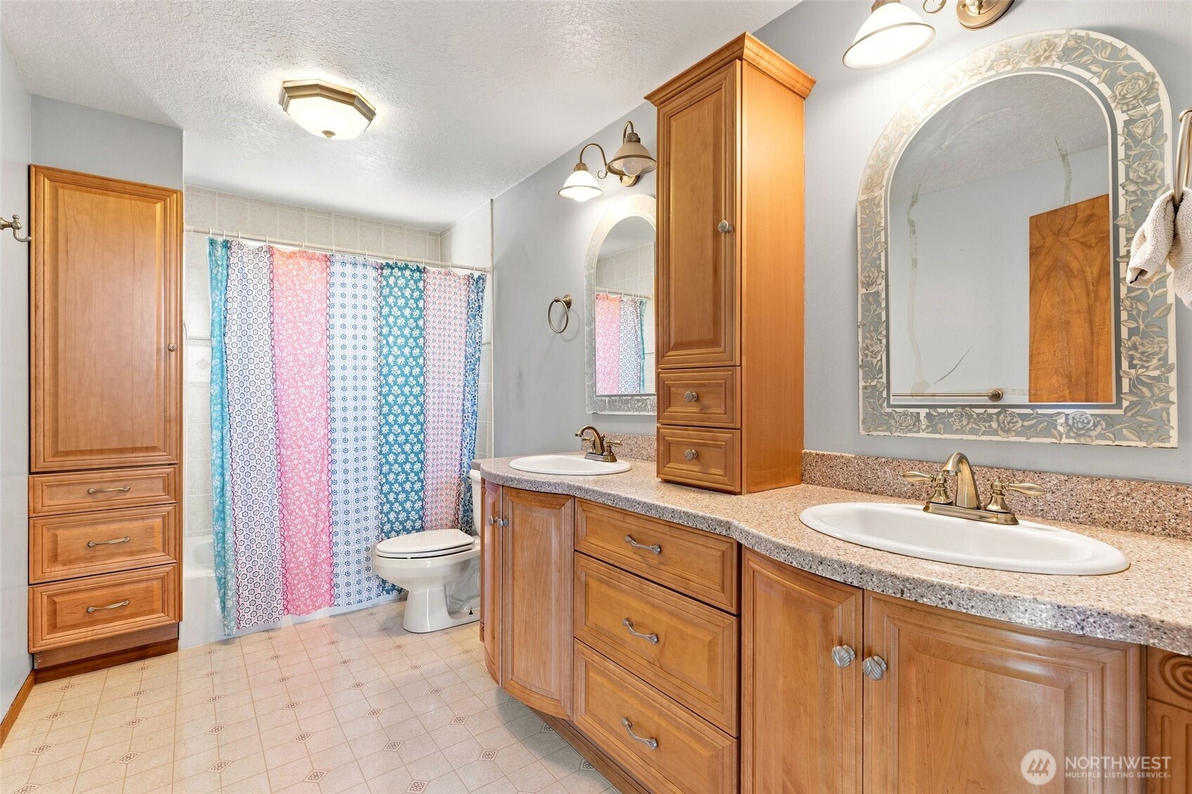 10129 63rd Place Property Photo 9