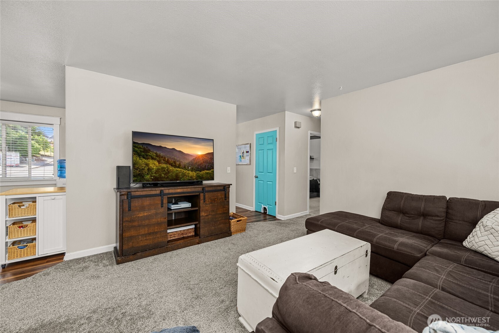 5984 Sunshine Drive Property Photo 4