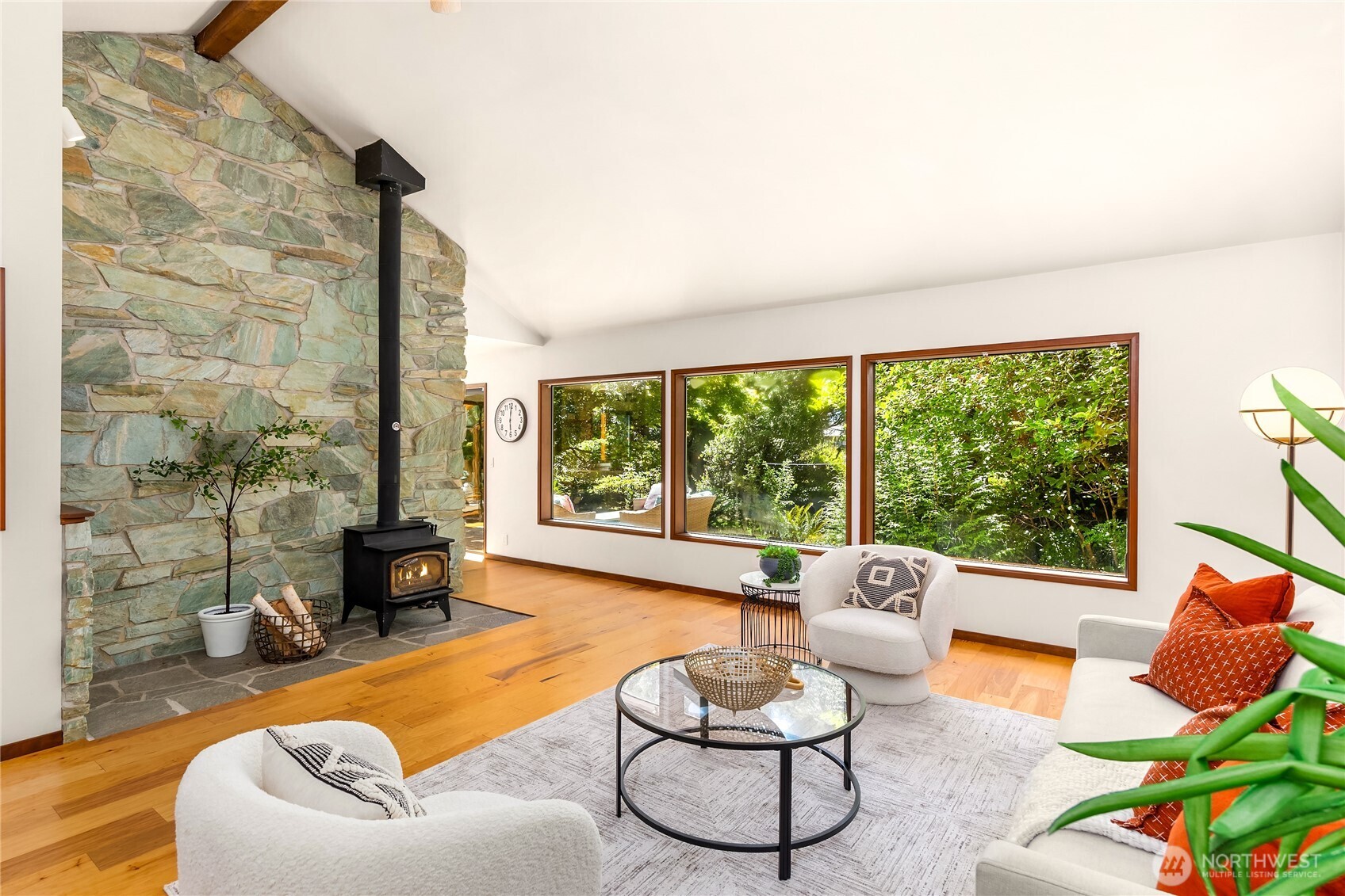676 Park Avenue Property Photo 11