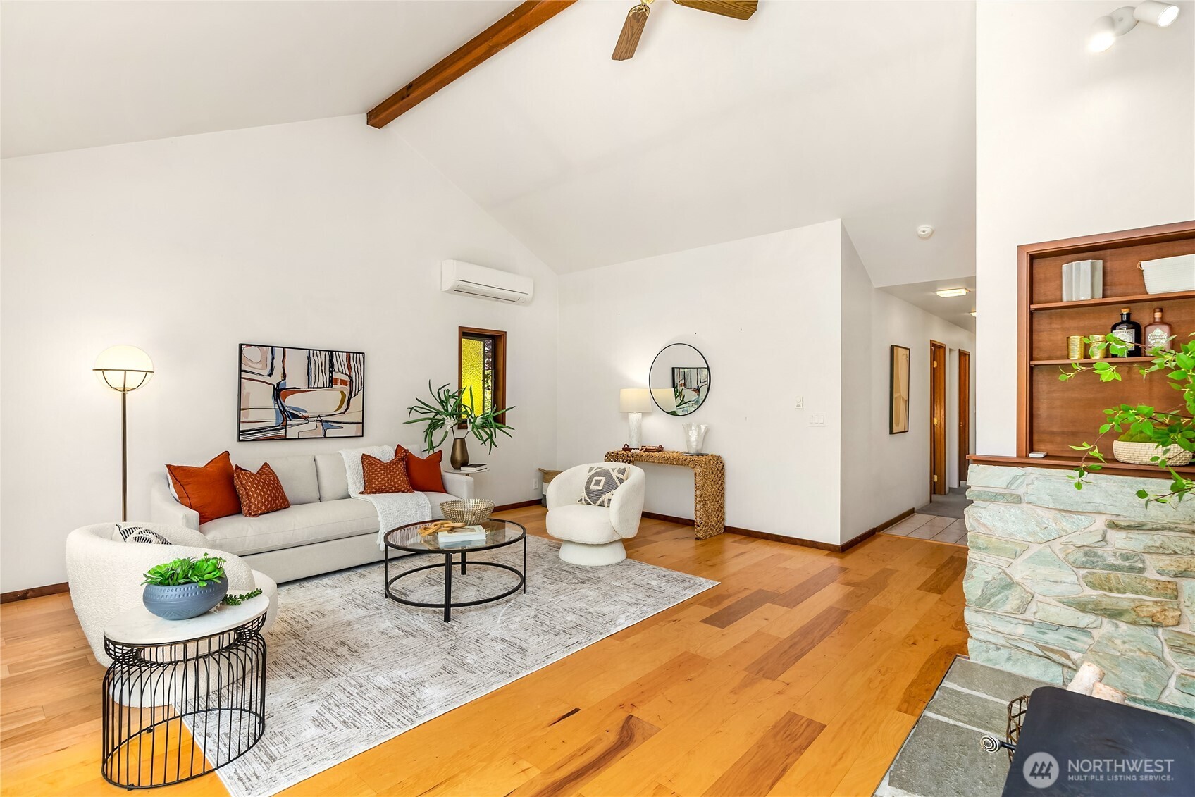 676 Park Avenue Property Photo 13
