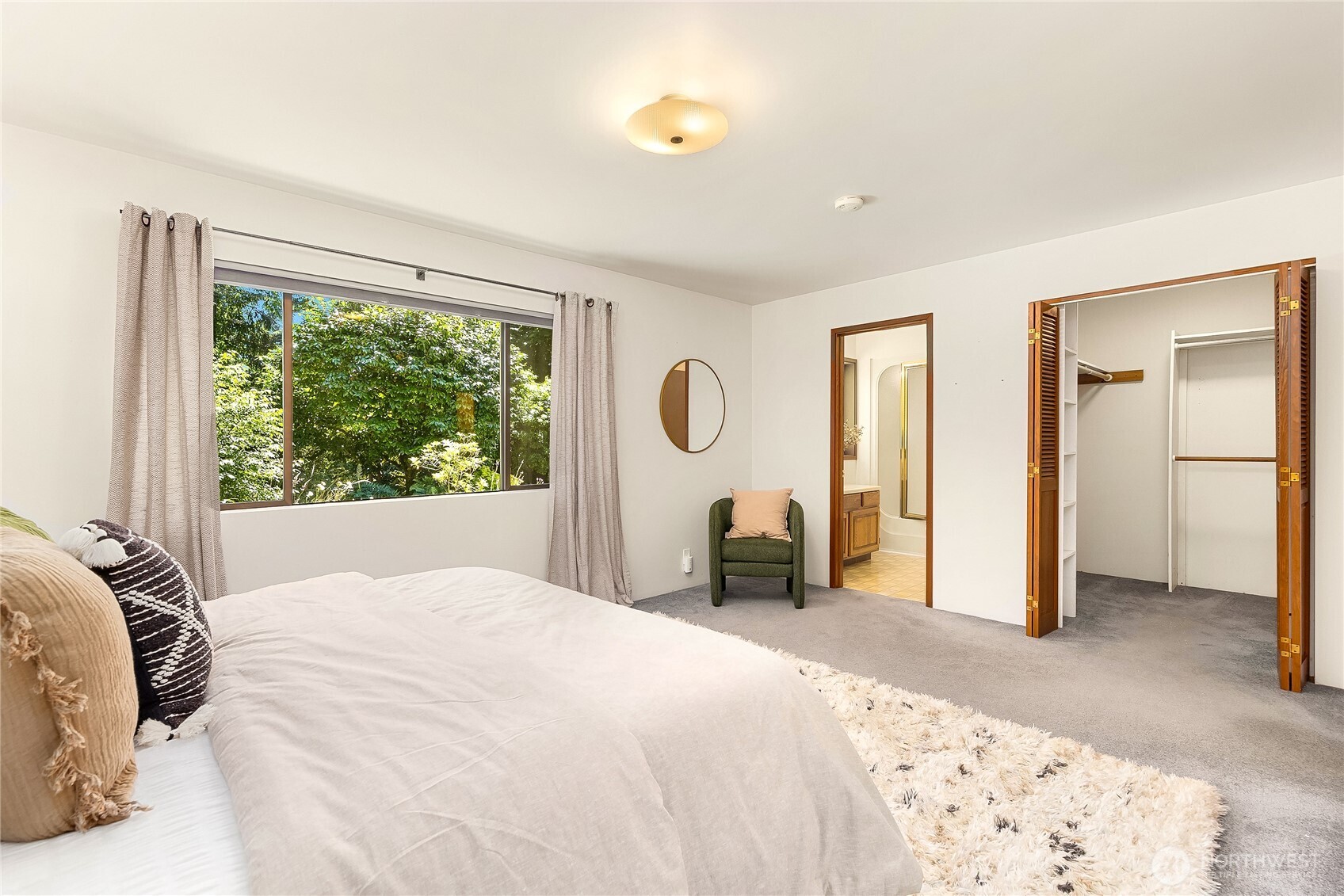 676 Park Avenue Property Photo 24