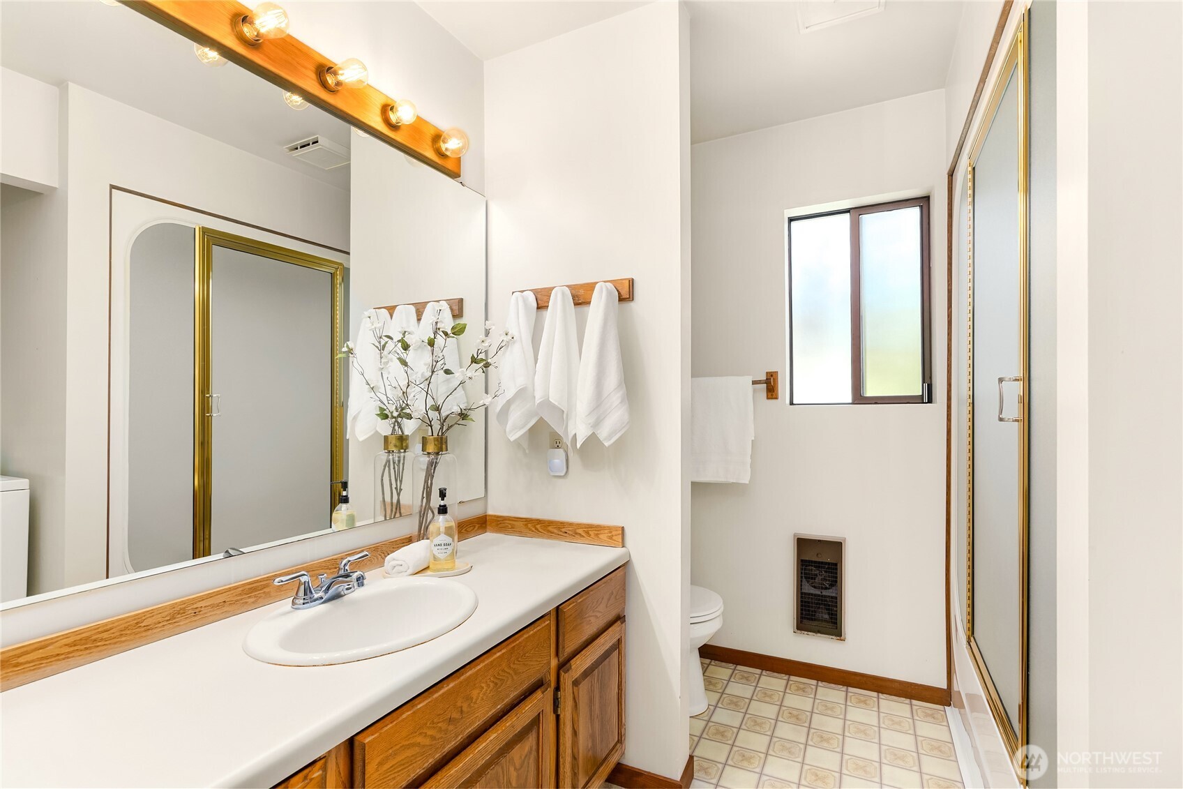 676 Park Avenue Property Photo 28