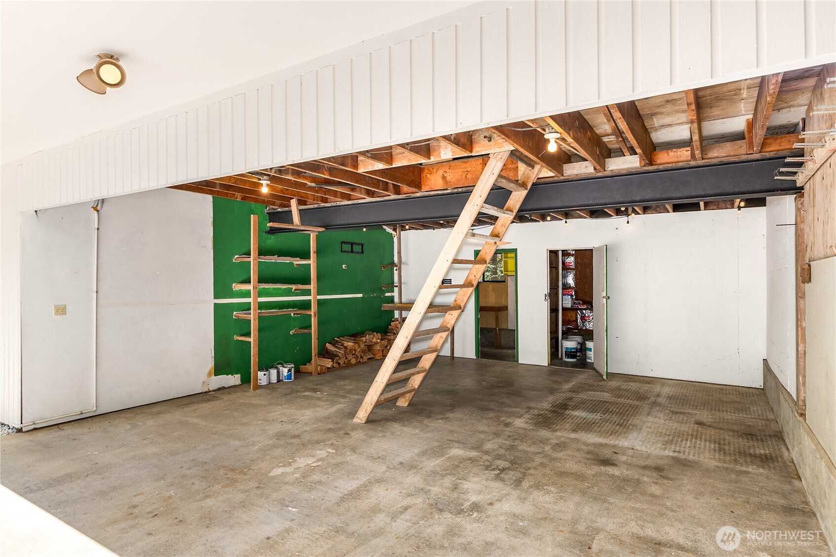676 Park Avenue Property Photo 31