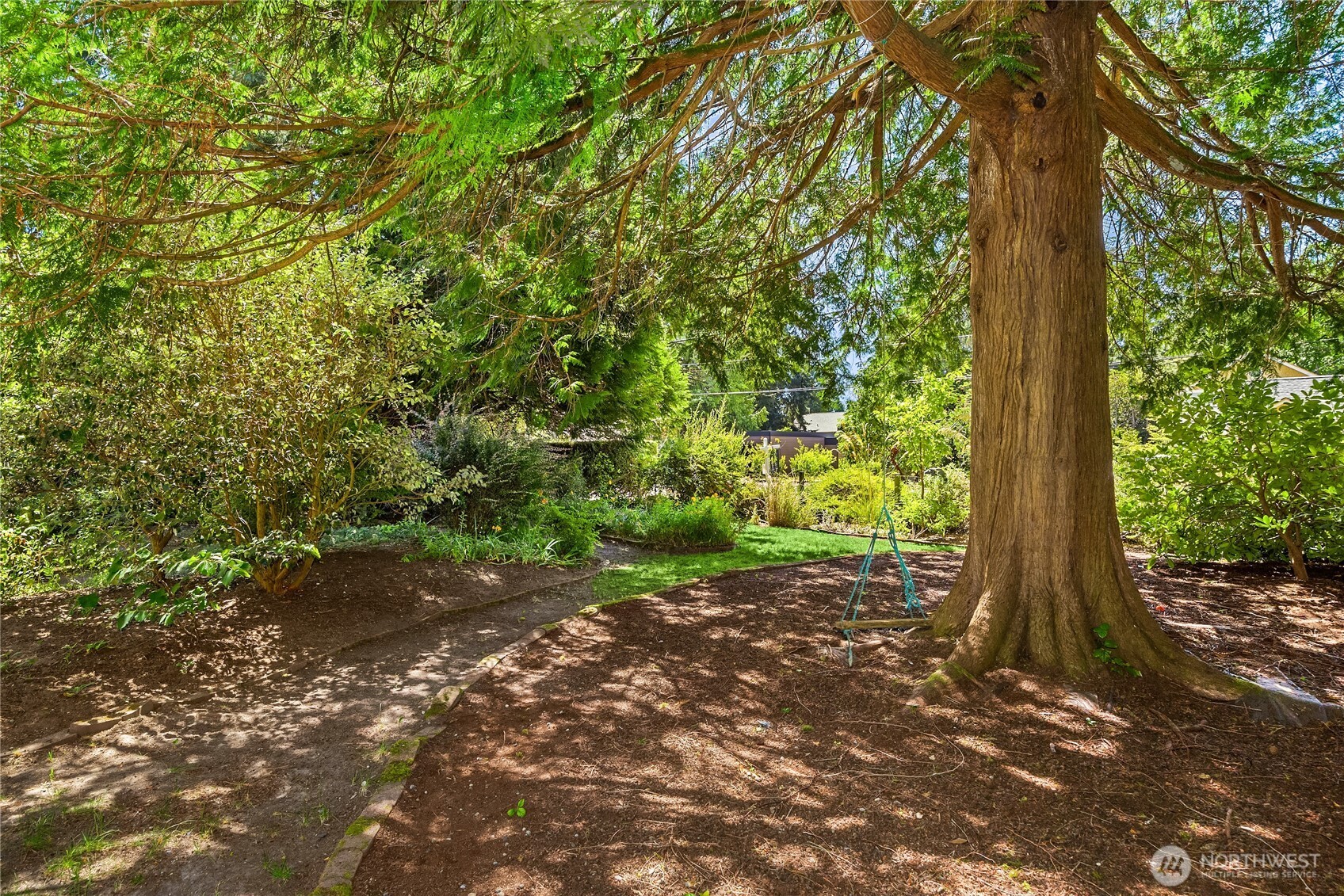 676 Park Avenue Property Photo 32