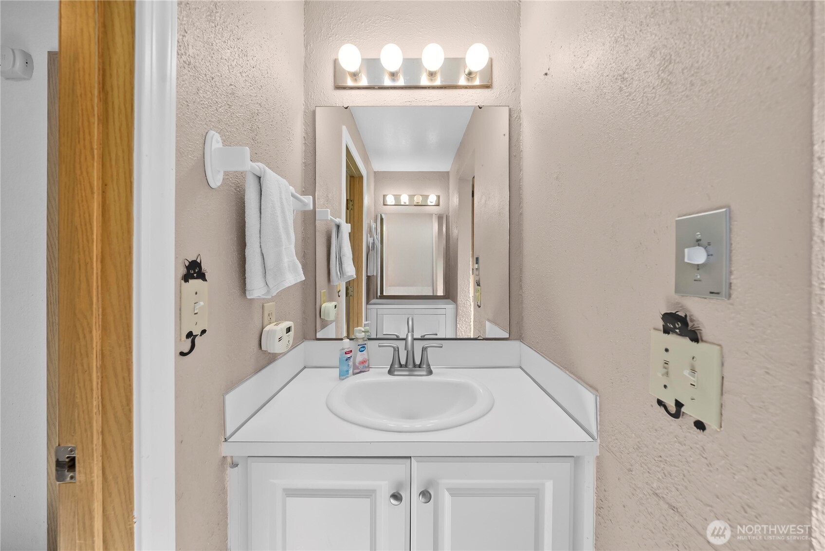 5616 99th Street Ct G Property Photo 15