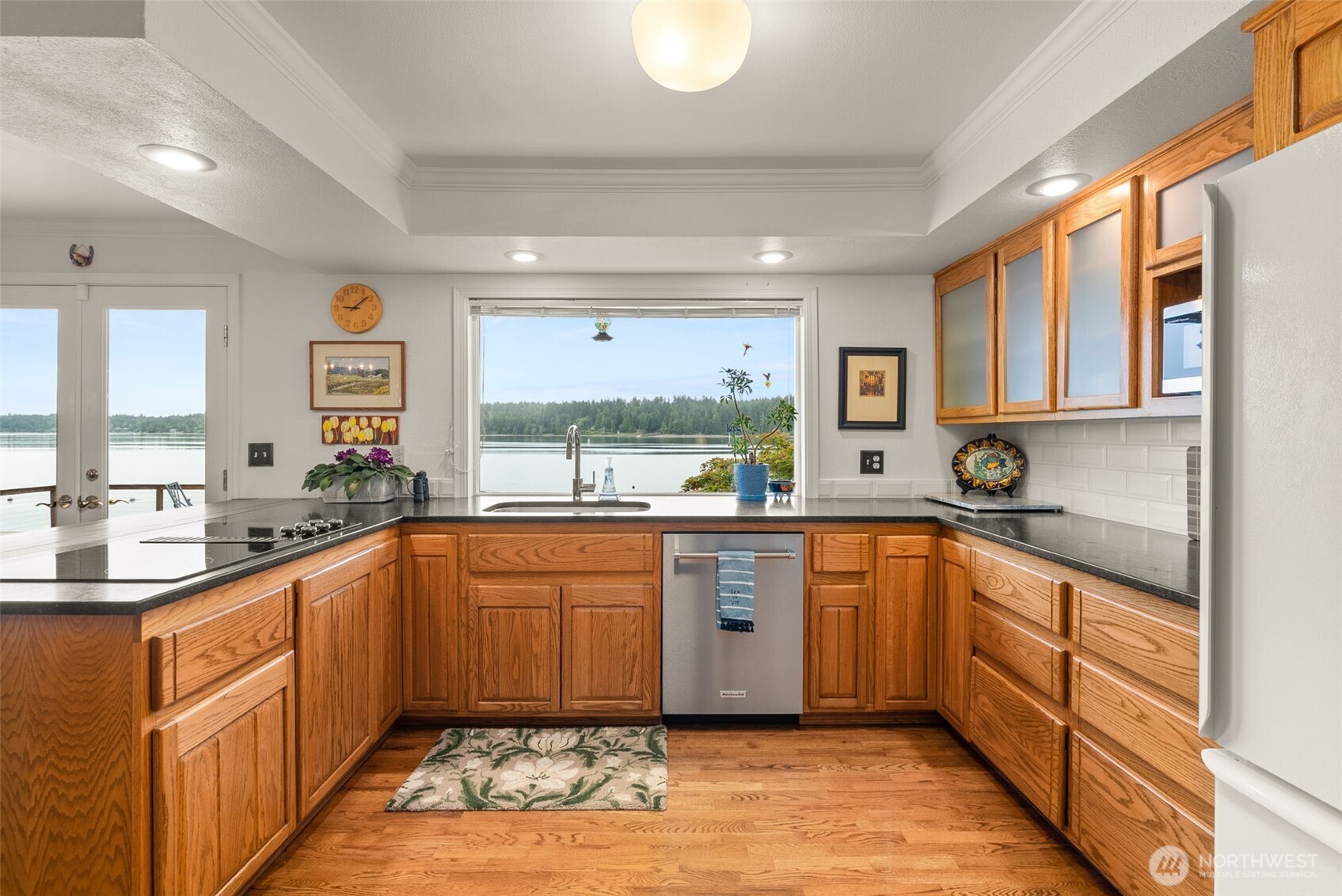 4923 Sunrise Beach Road Property Photo 7