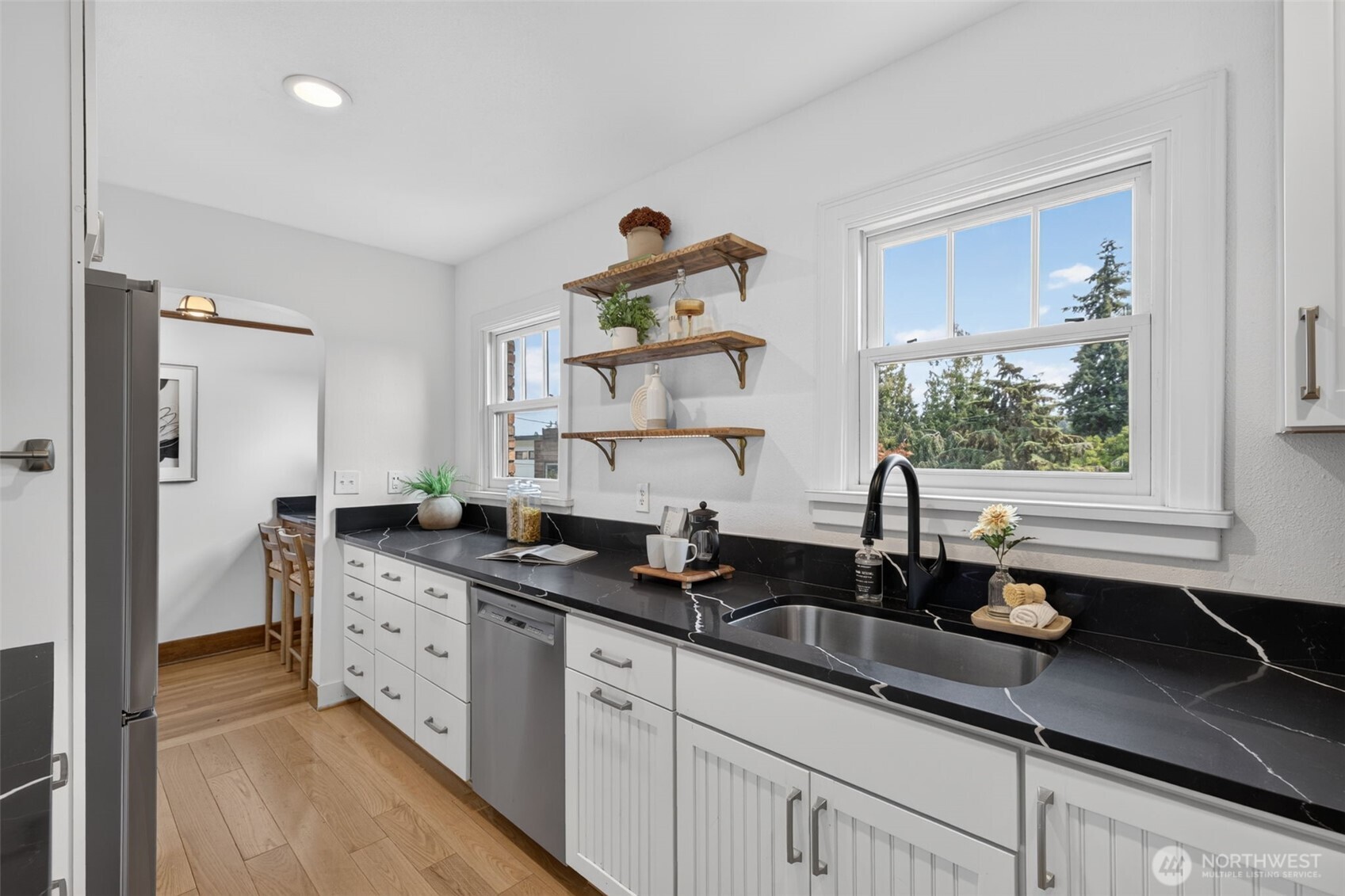 5505 Seward Park Avenue Property Photo 8
