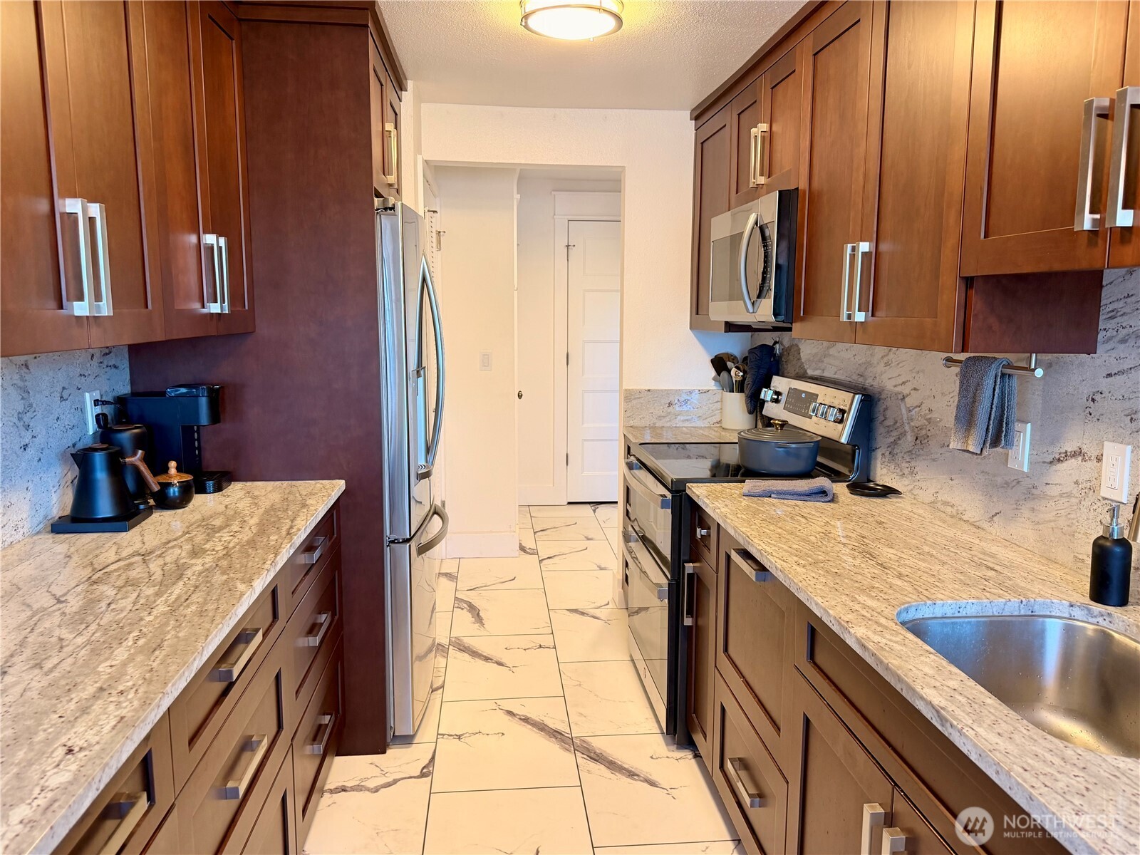 20161 Viking Crest Loop 5-205 Property Photo 5