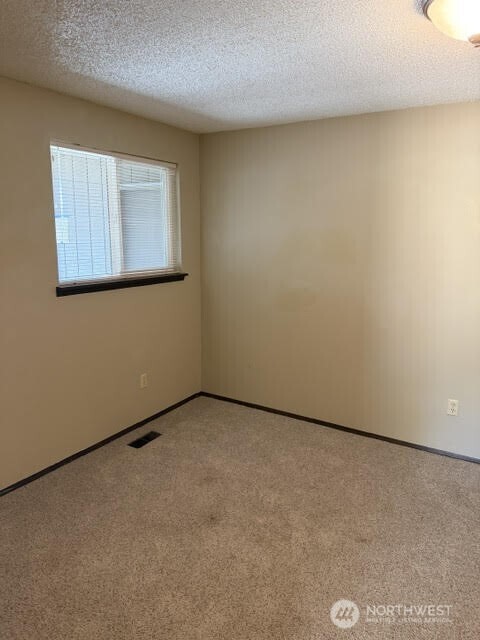 5702 N 14th Street Property Photo 16