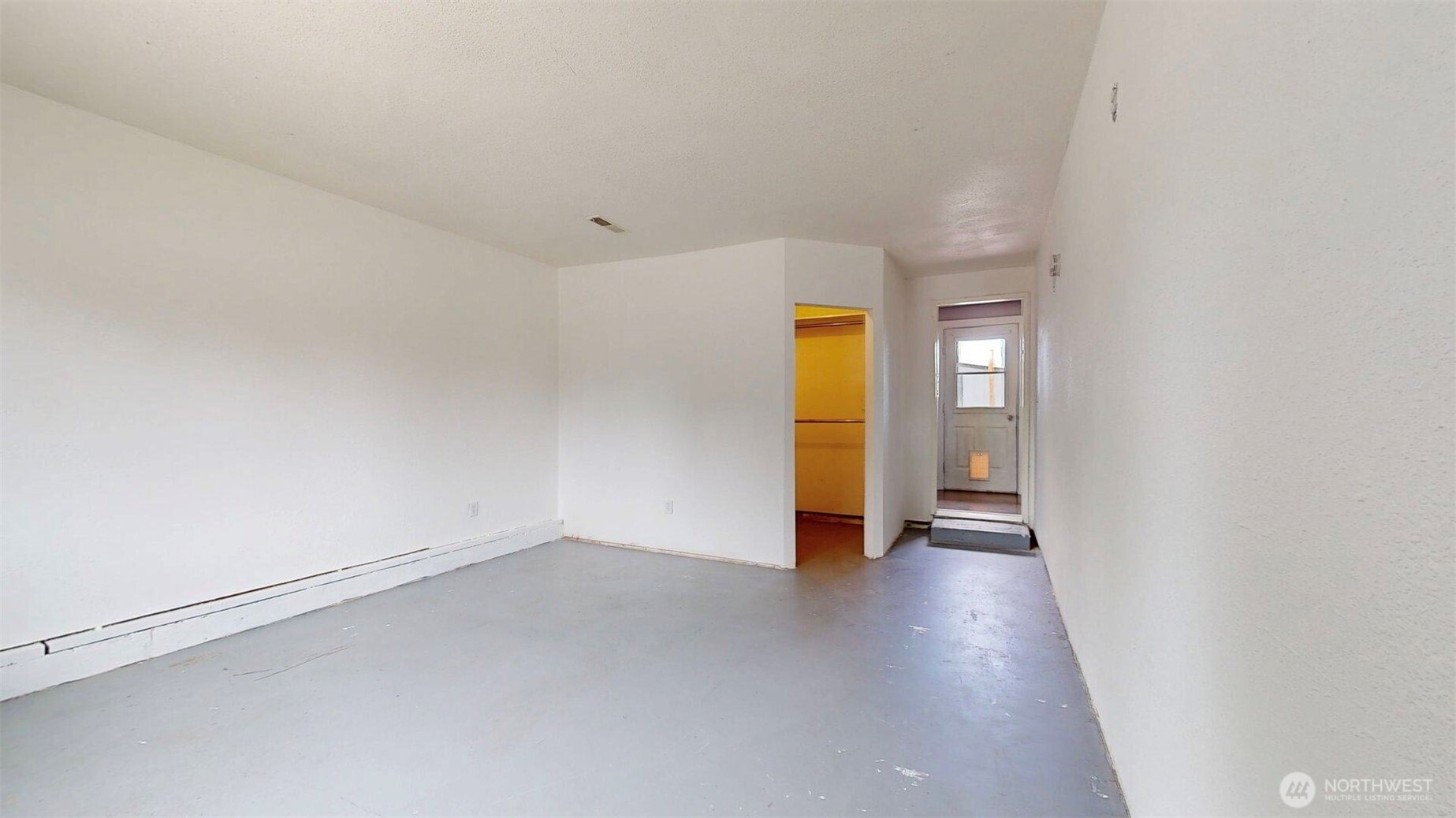 733 Ridge Place Property Photo 10