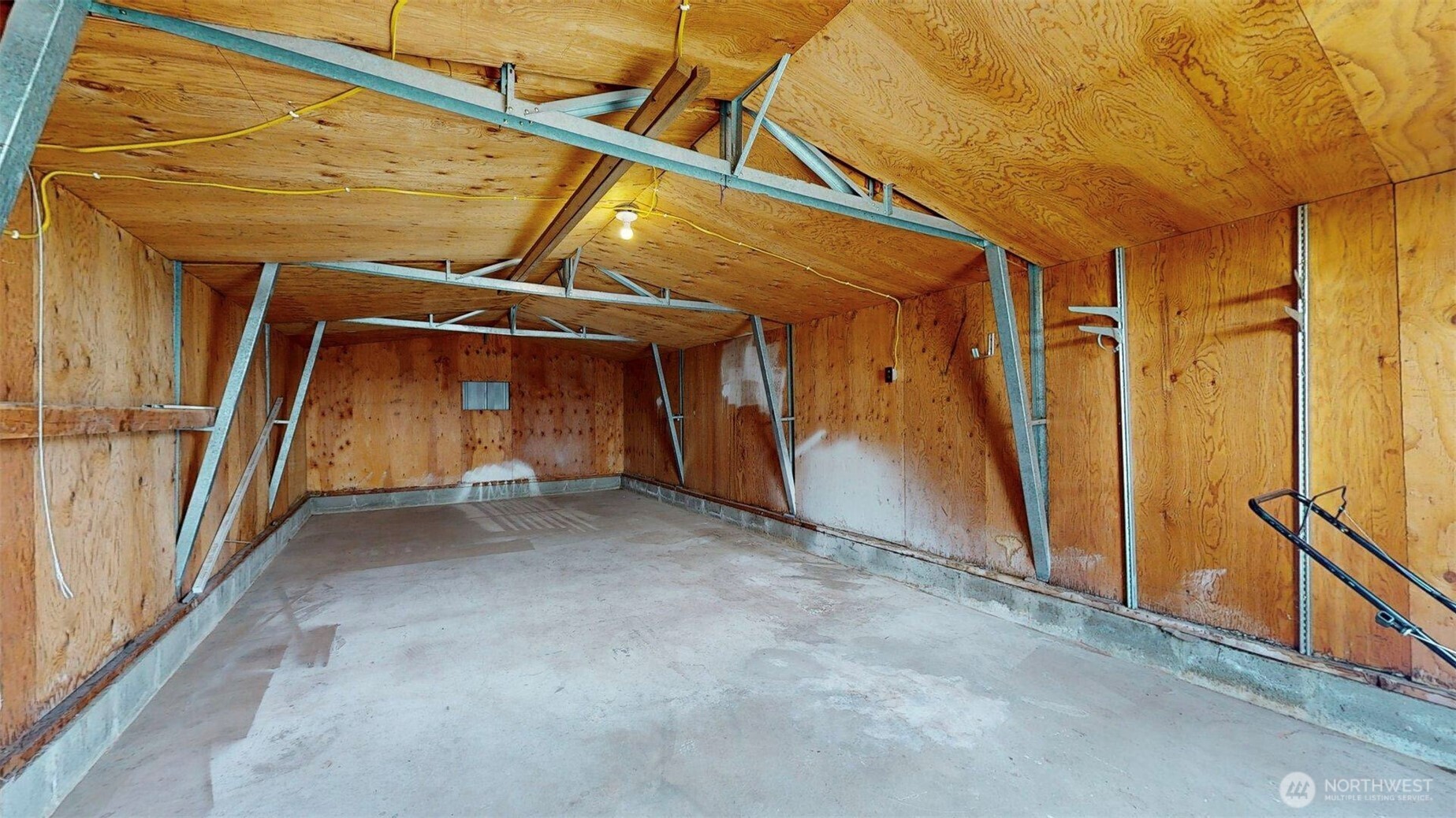733 Ridge Place Property Photo 11