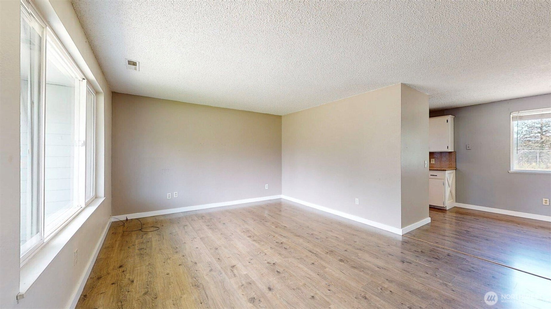 733 Ridge Place Property Photo 13