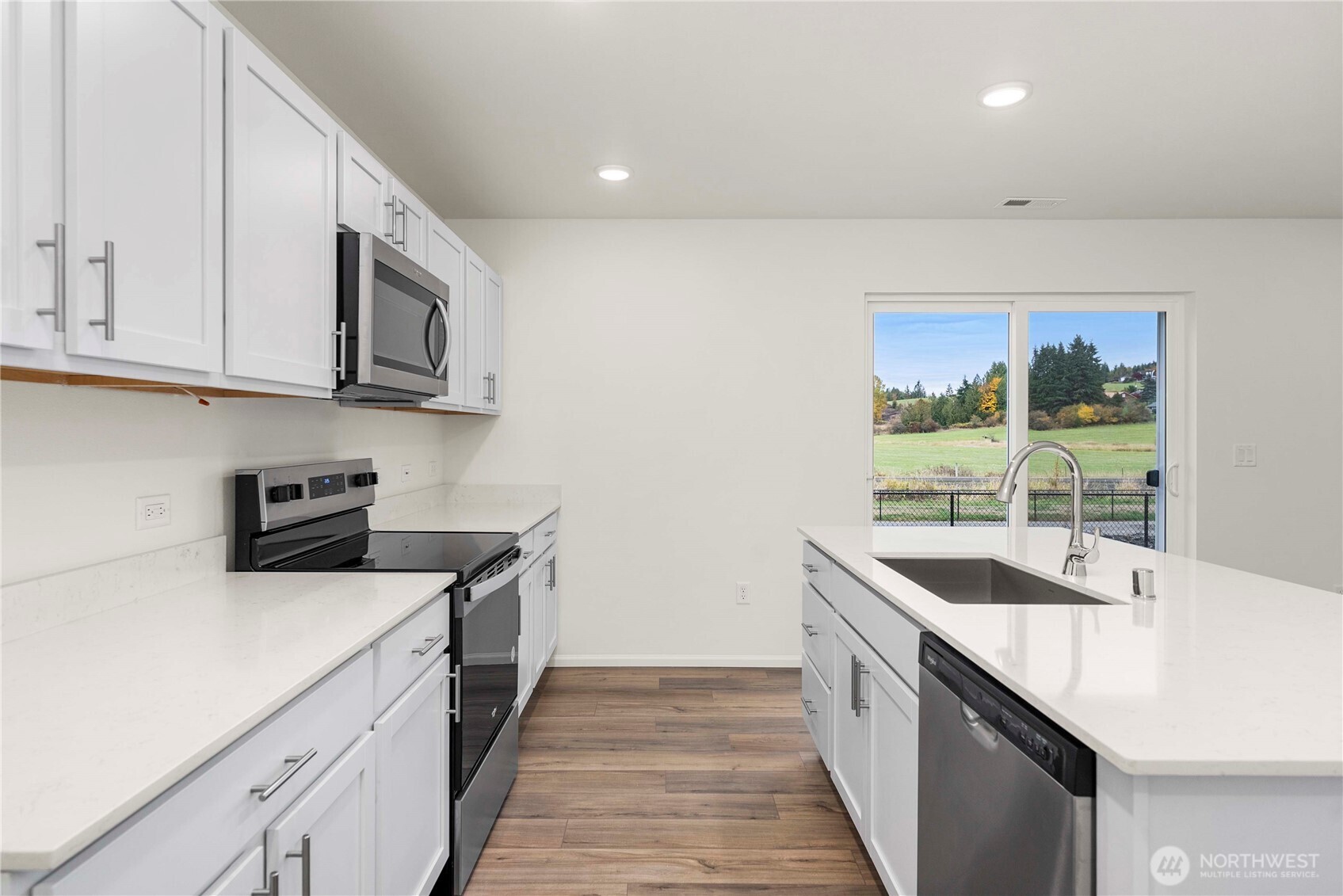1424 Salzer Creek Loop Property Photo 17