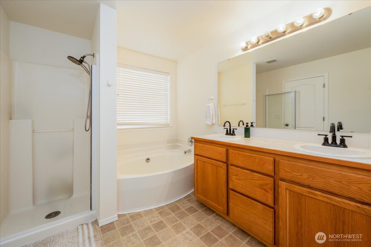 2313 171st Street Property Photo 15