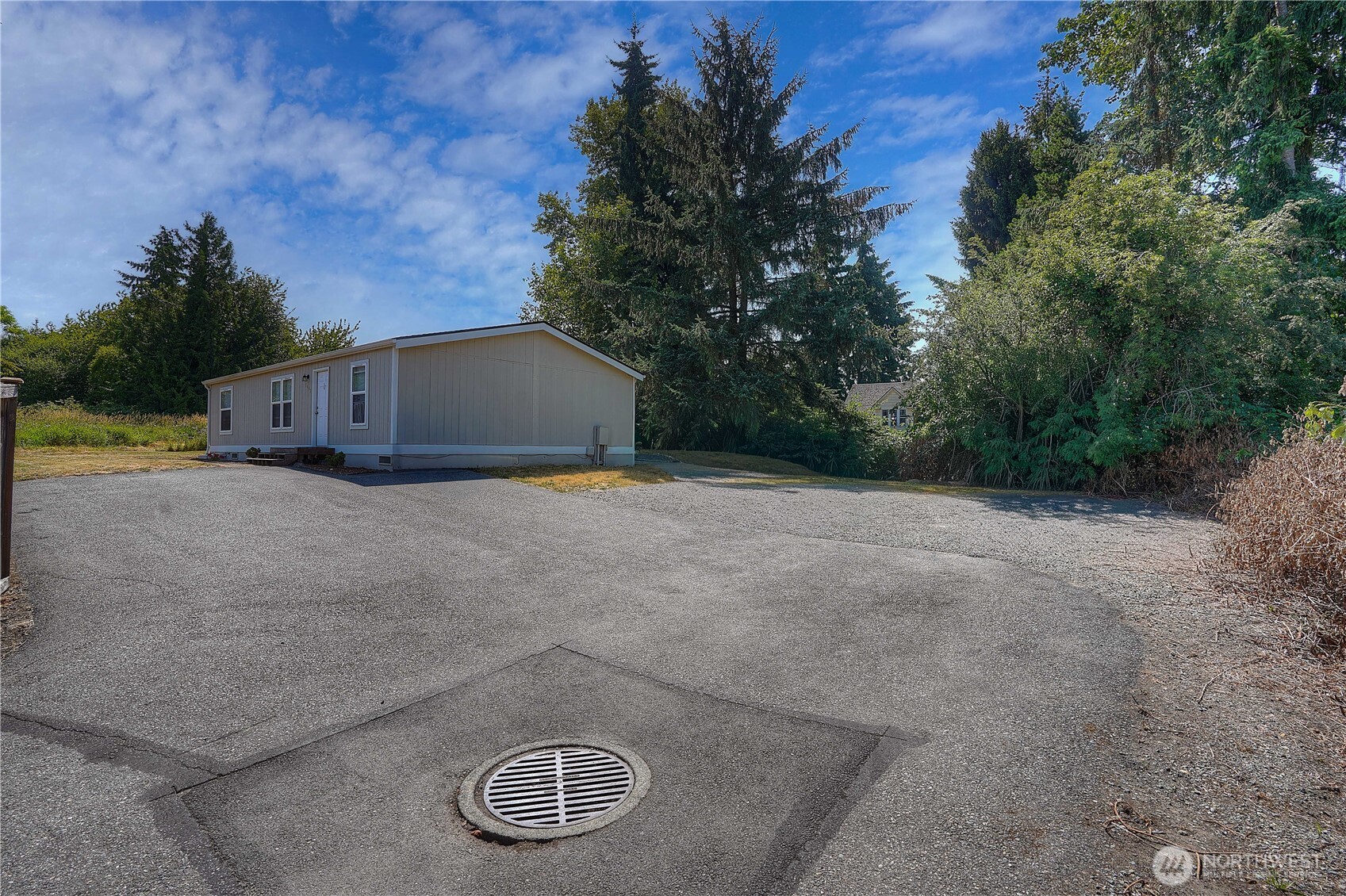 1402 103rd Street Property Photo 2
