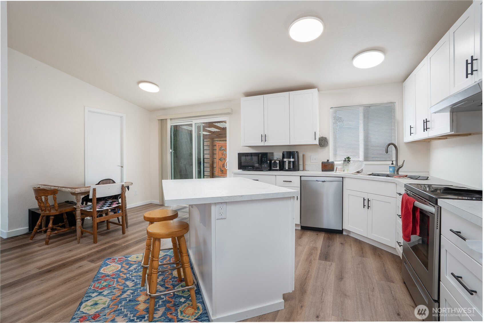 1402 103rd Street Property Photo 7