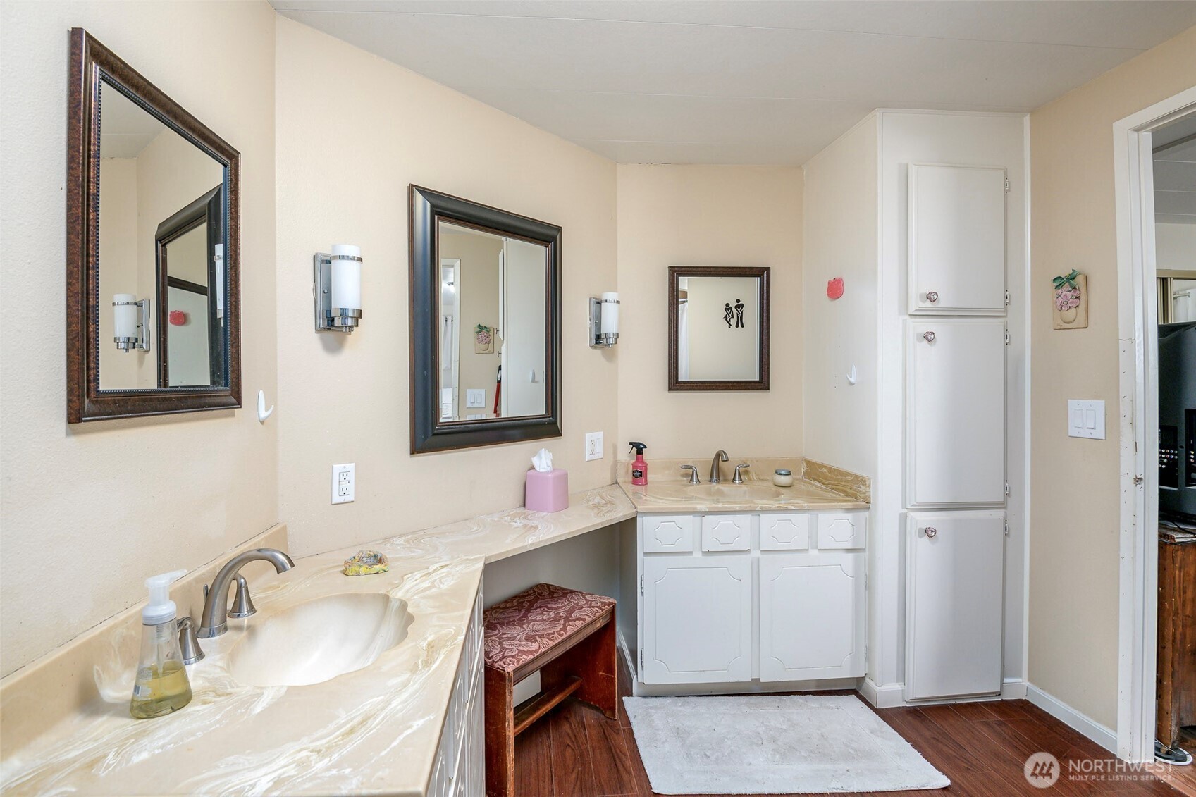 210 37th Street 100 Property Photo 20