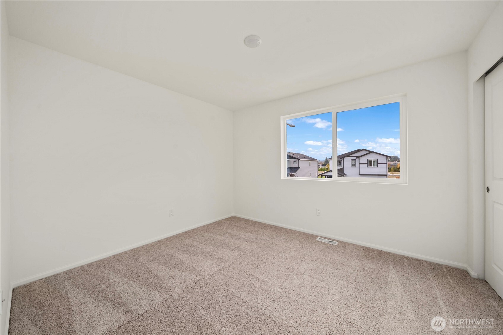 1354 Salzer Creek Loop Property Photo 11
