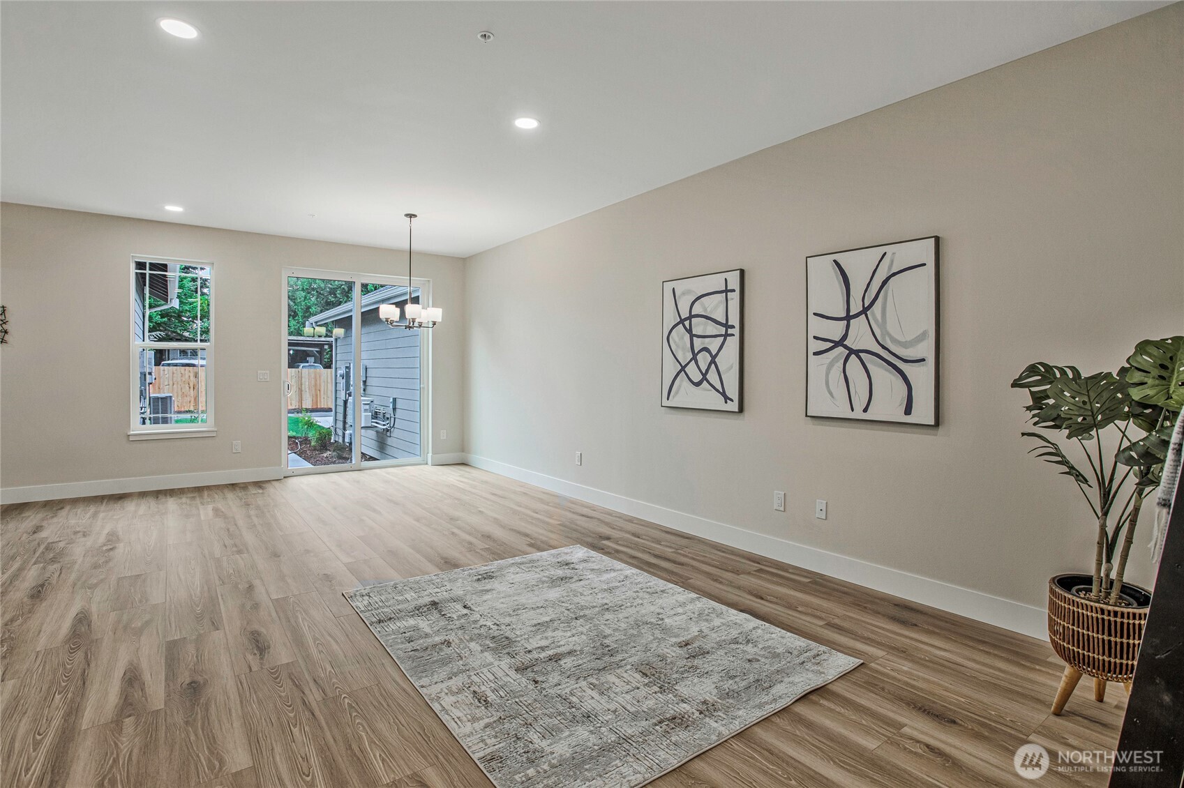 1404 E 51st Street Property Photo 5