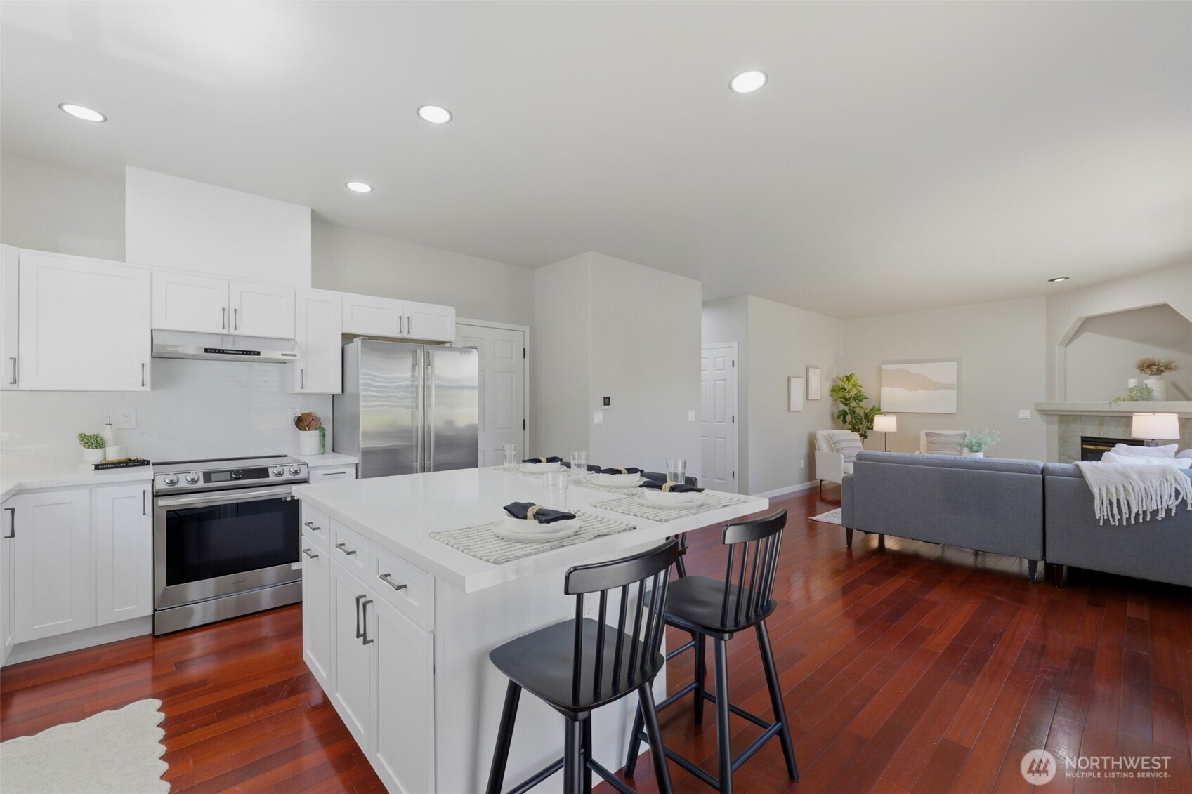 19215 25th Avenue Property Photo 6