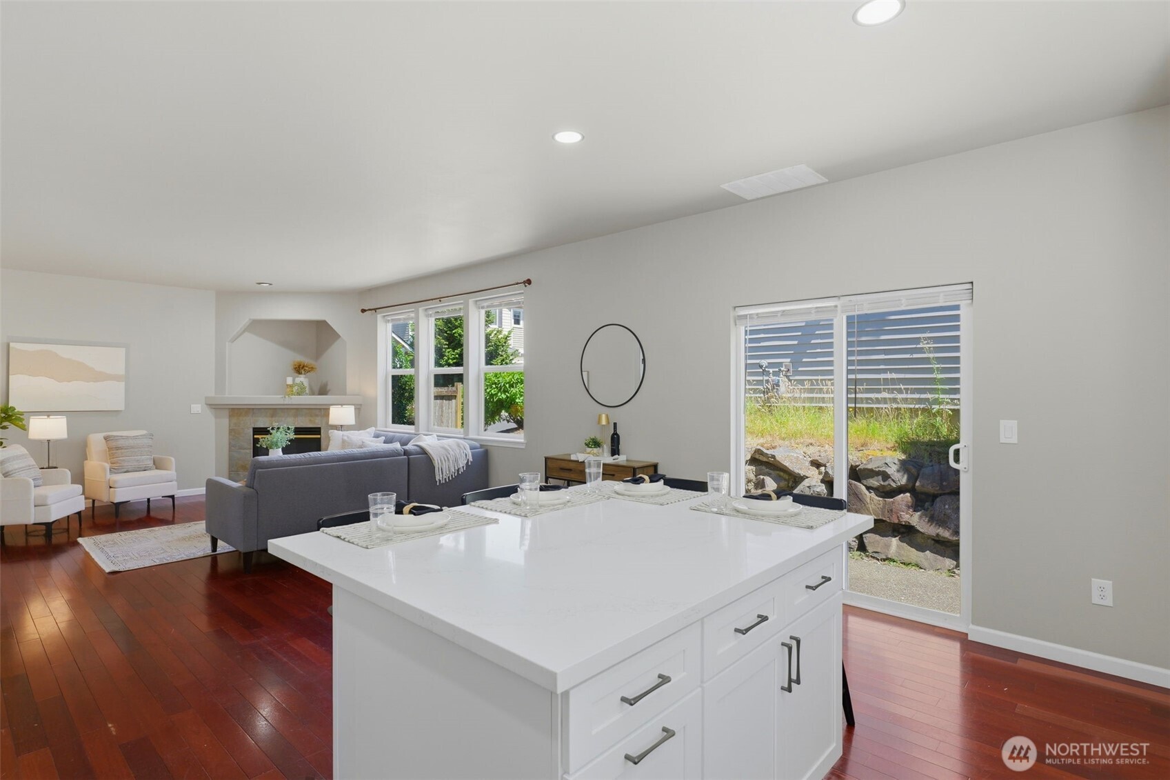 19215 25th Avenue Property Photo 7