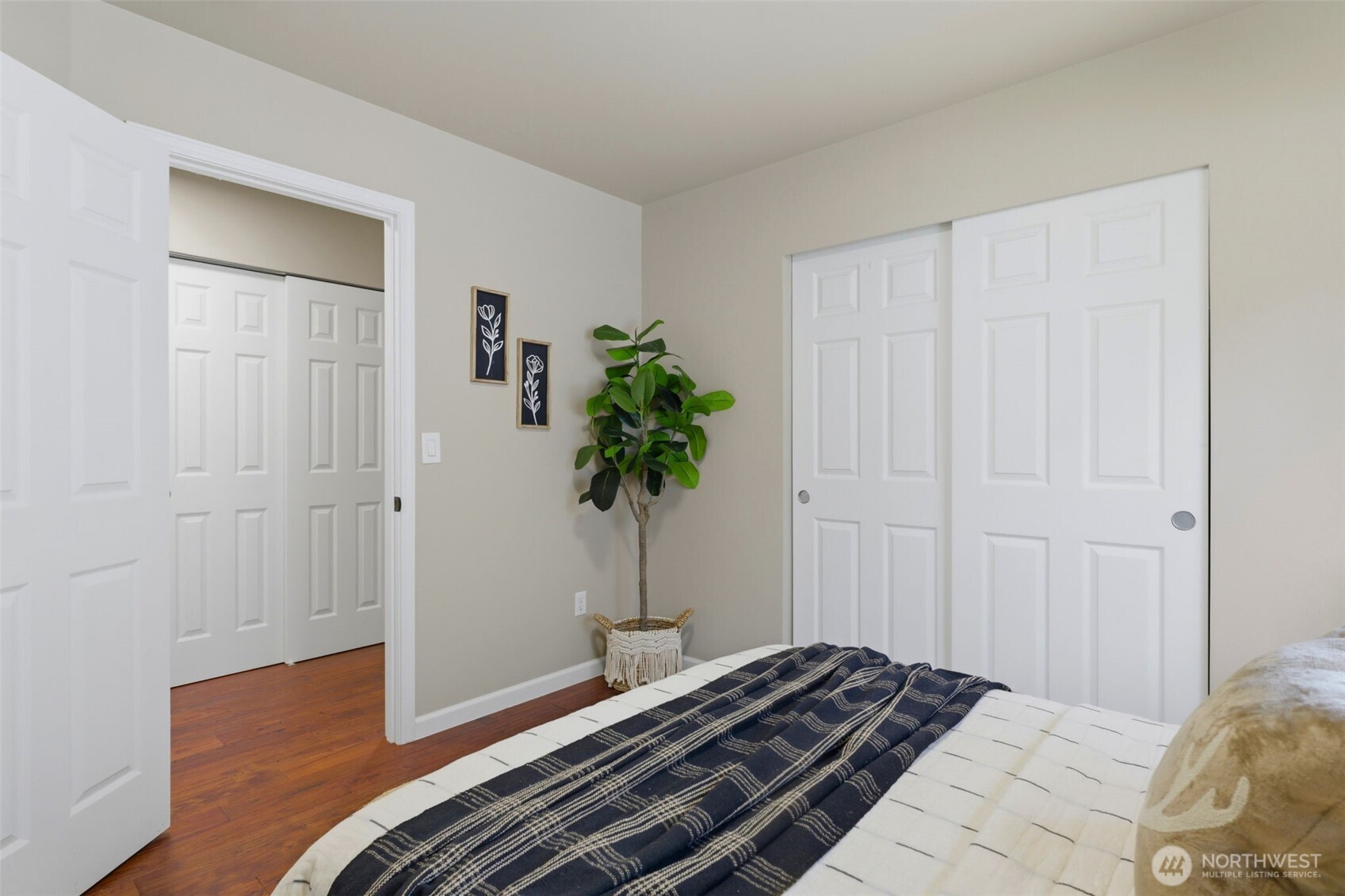 19215 25th Avenue Property Photo 28