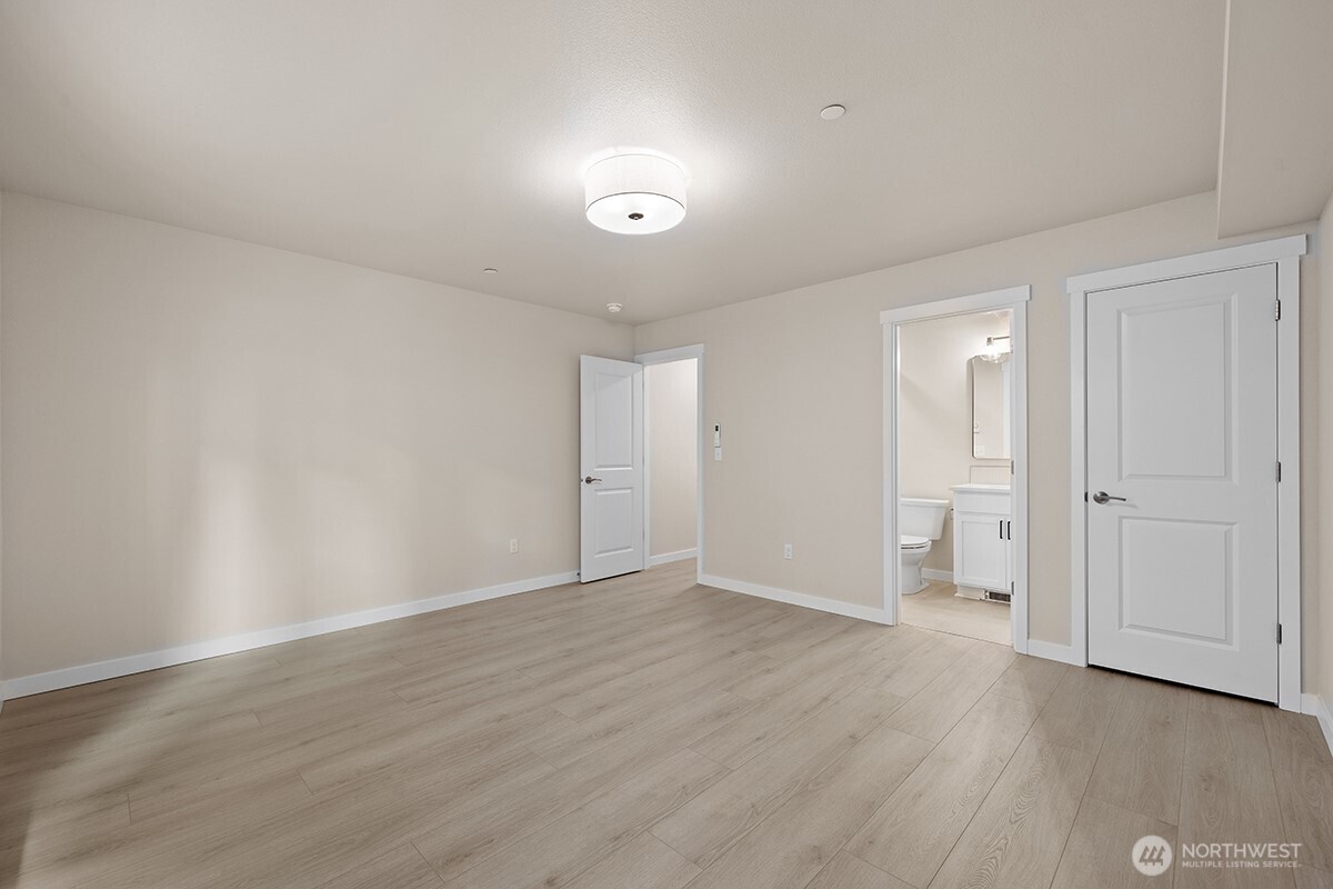 16823 Alder Way H3 Property Photo 10
