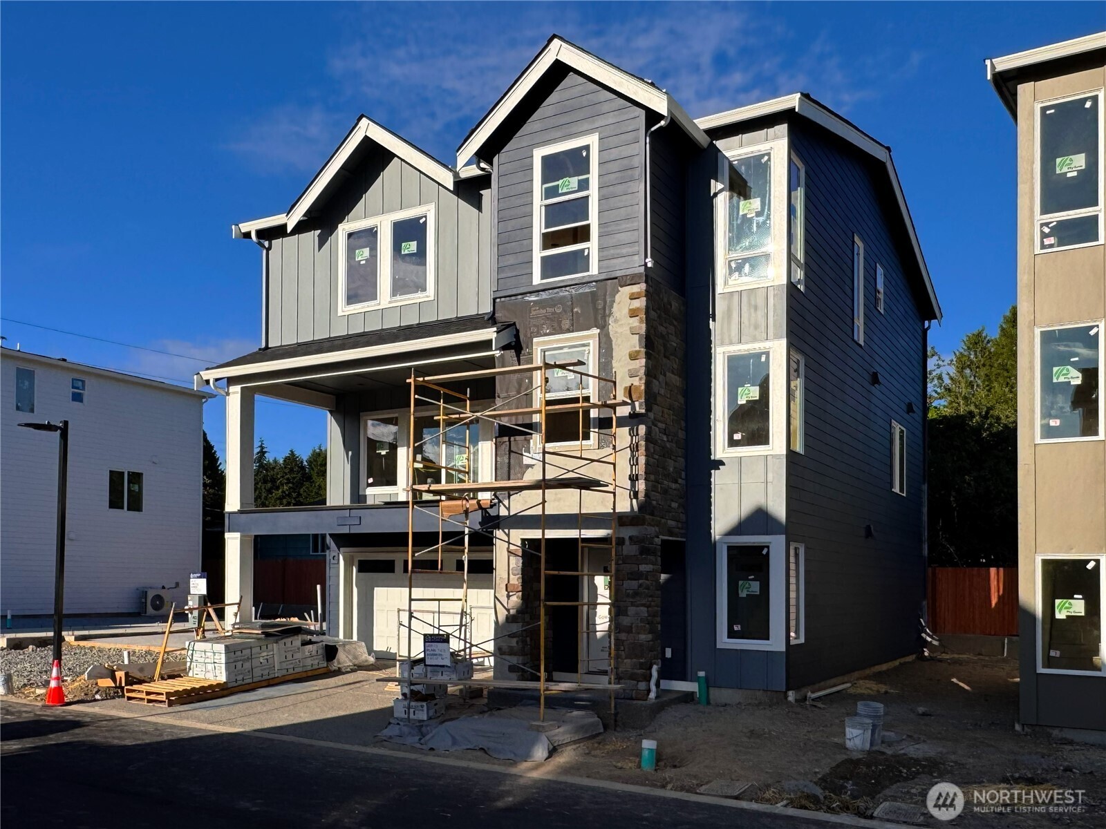 22015 81st Place Property Photo 1