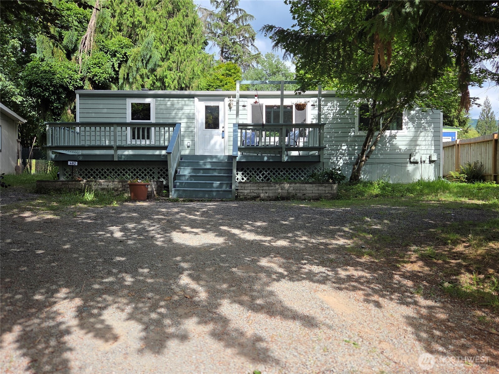 482 Hilltop Drive Property Photo 1