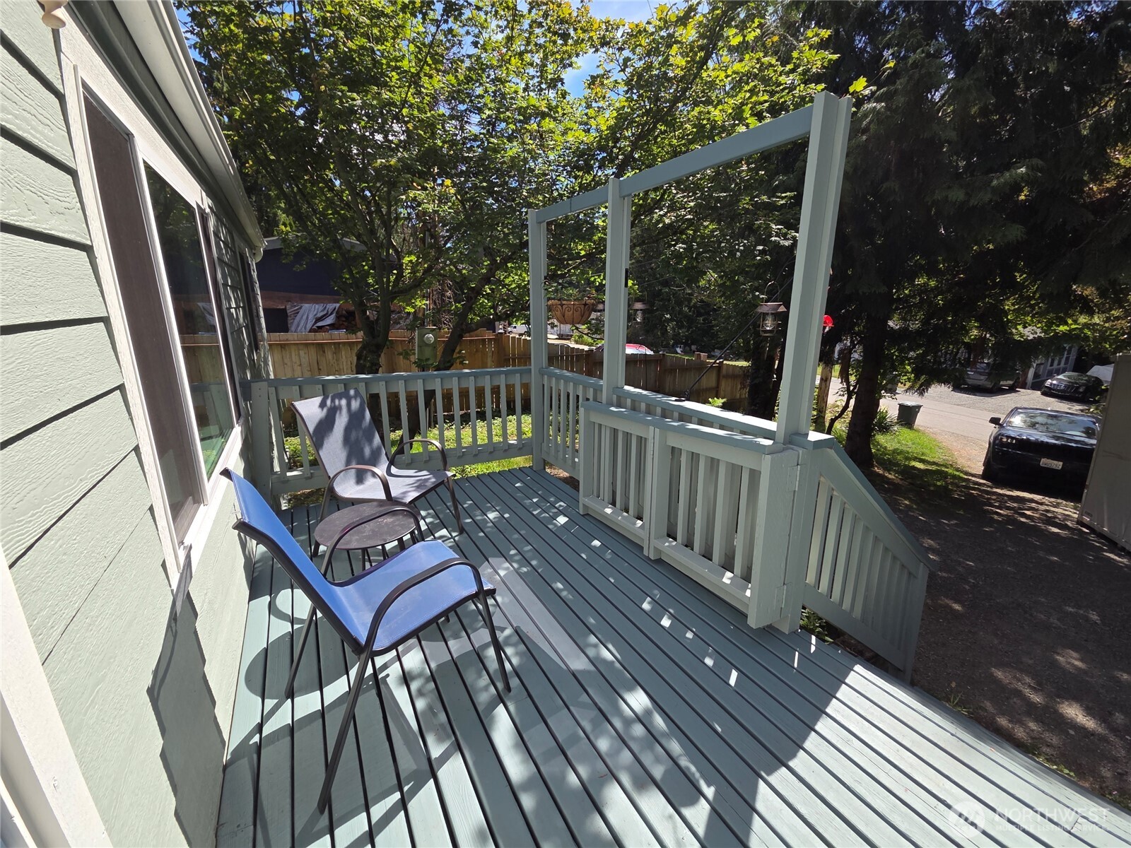 482 Hilltop Drive Property Photo 4