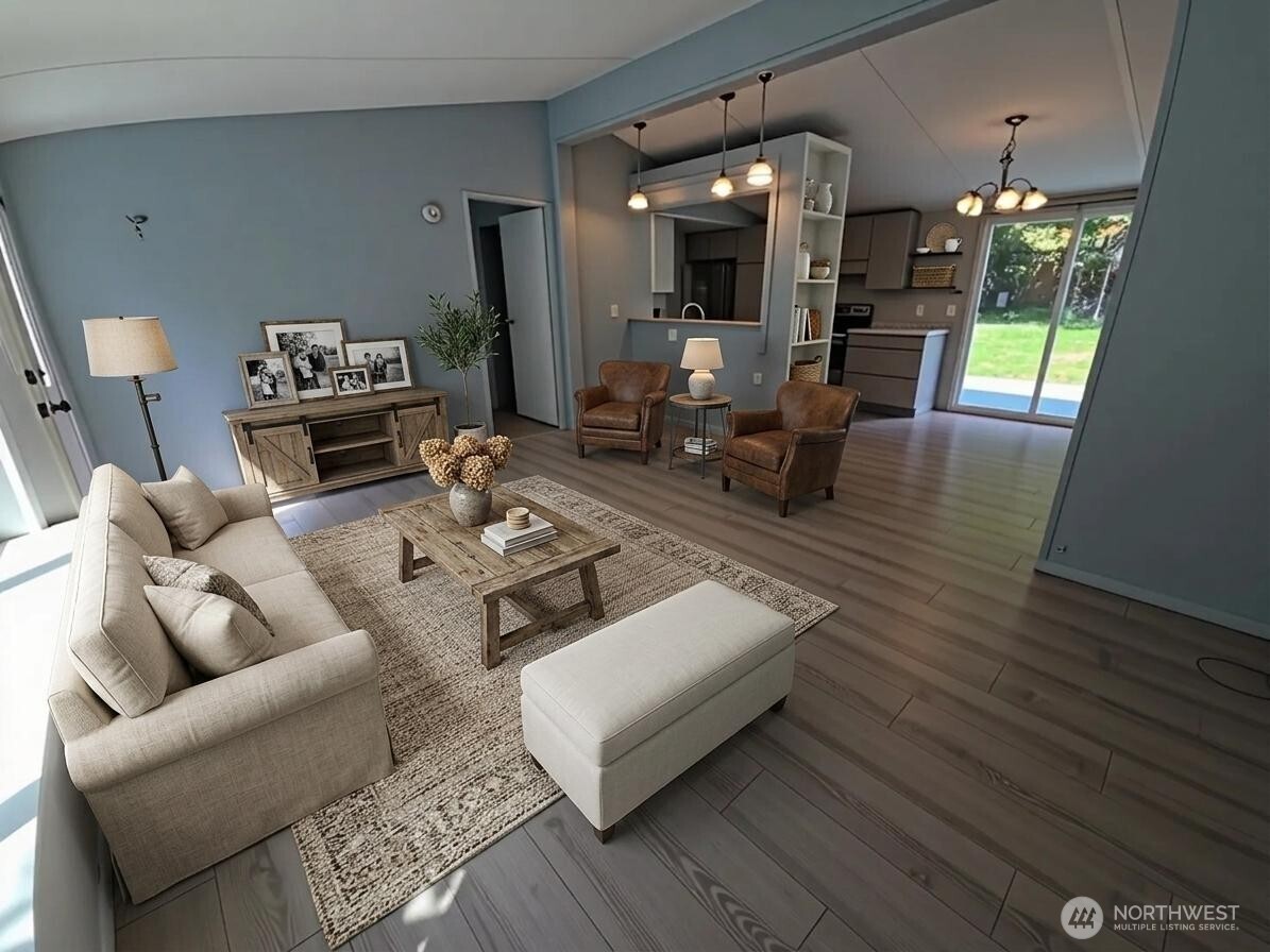 482 Hilltop Drive Property Photo 8