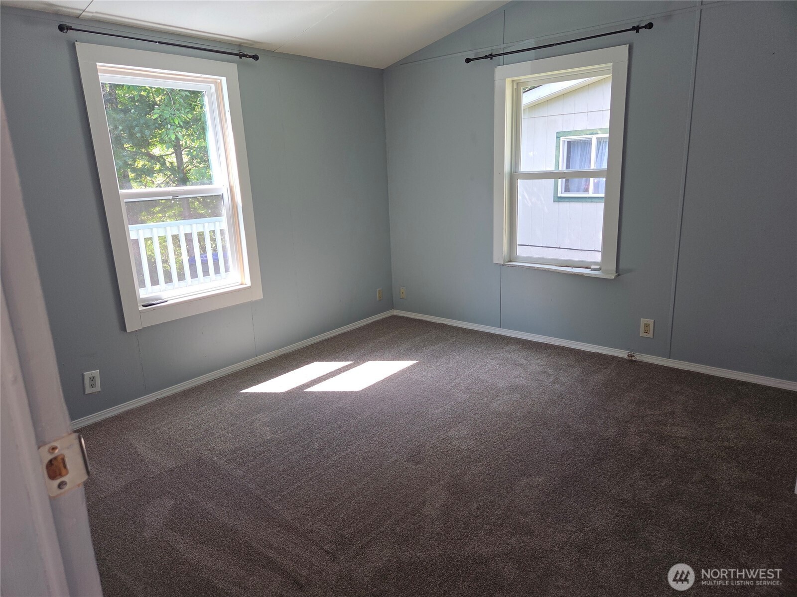 482 Hilltop Drive Property Photo 14
