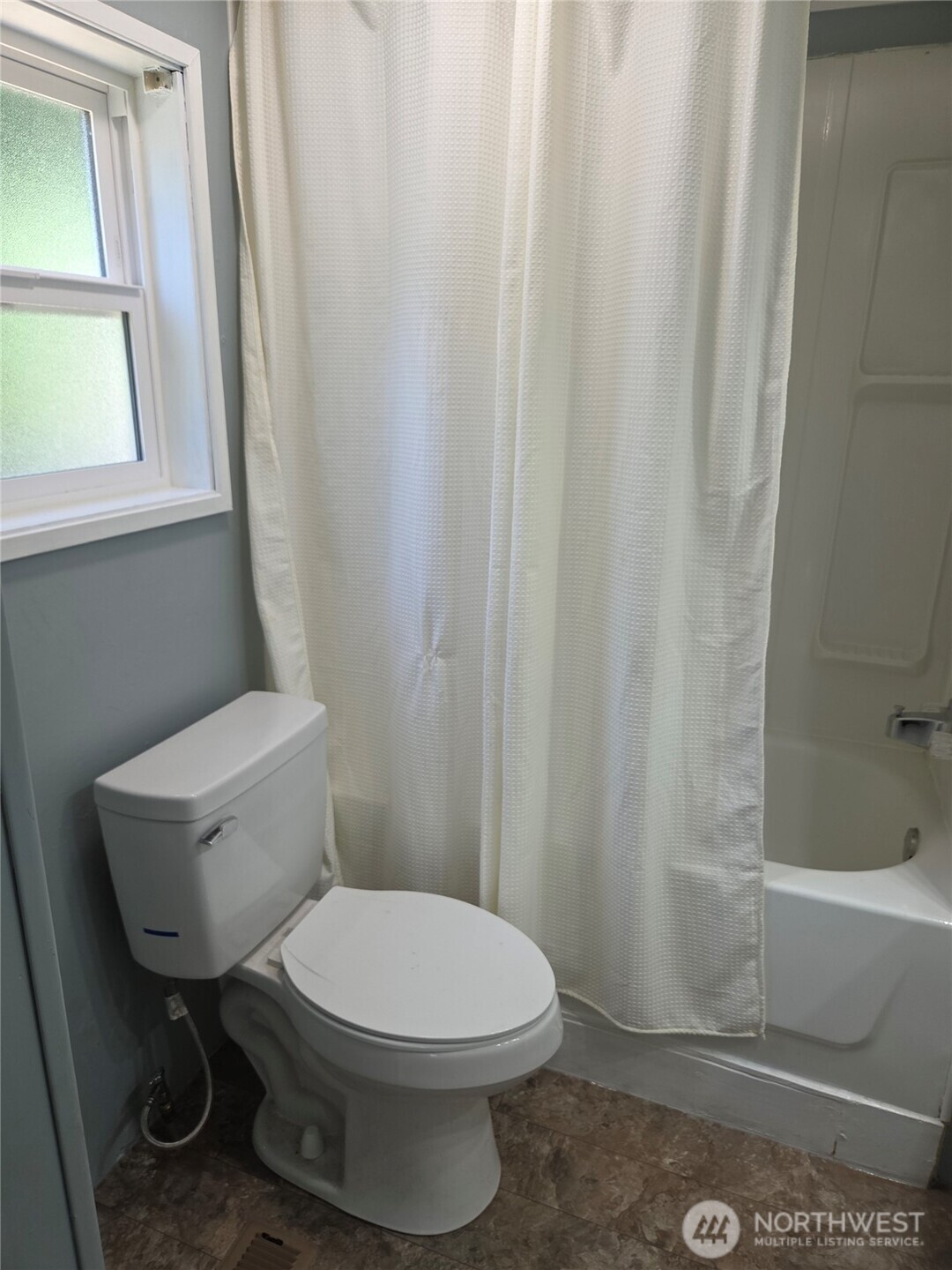 482 Hilltop Drive Property Photo 16