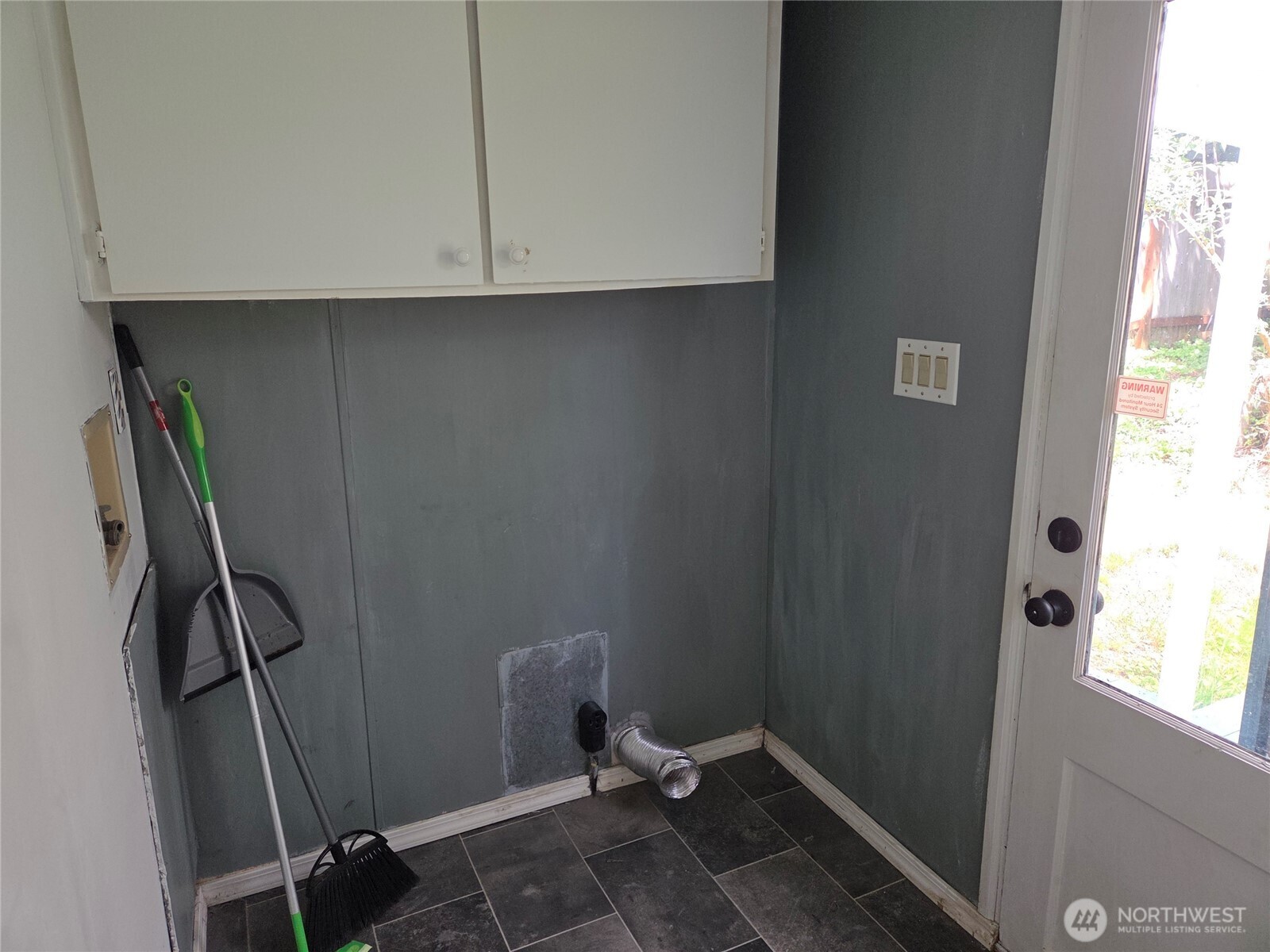482 Hilltop Drive Property Photo 23