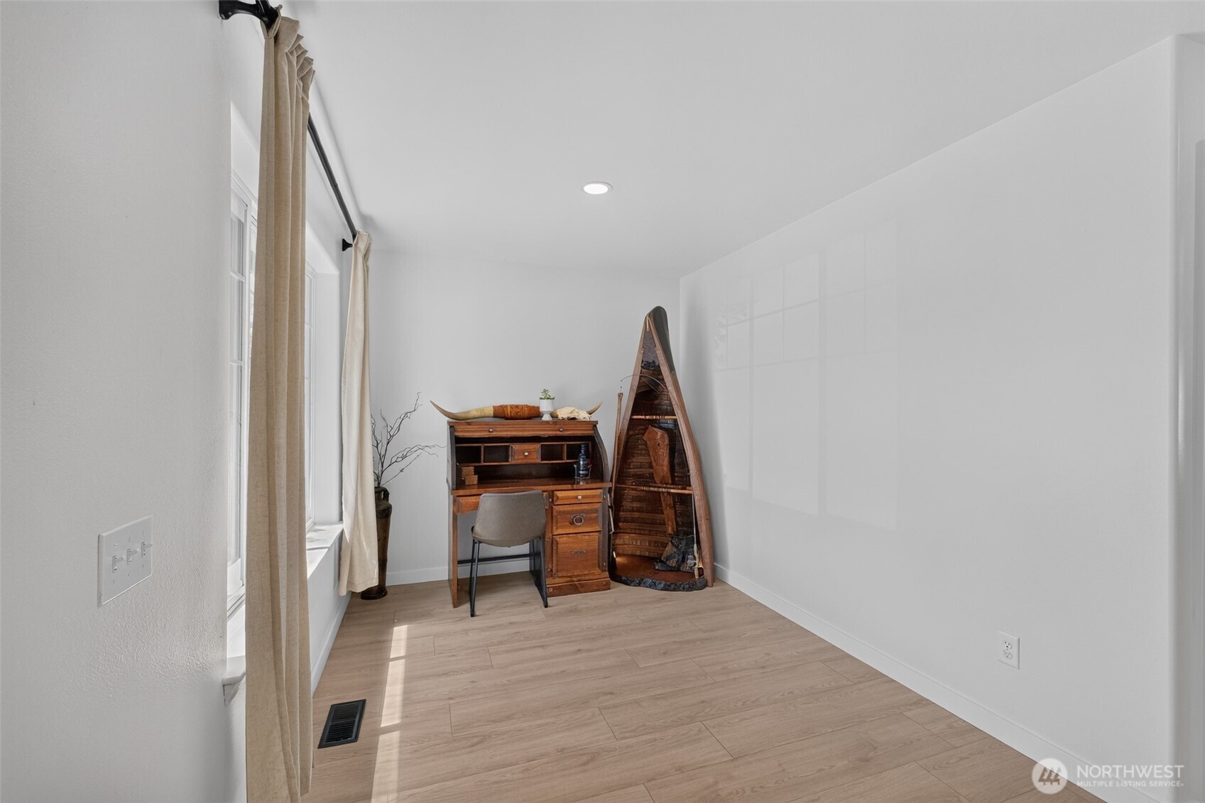 107 W 26th Avenue Property Photo 7