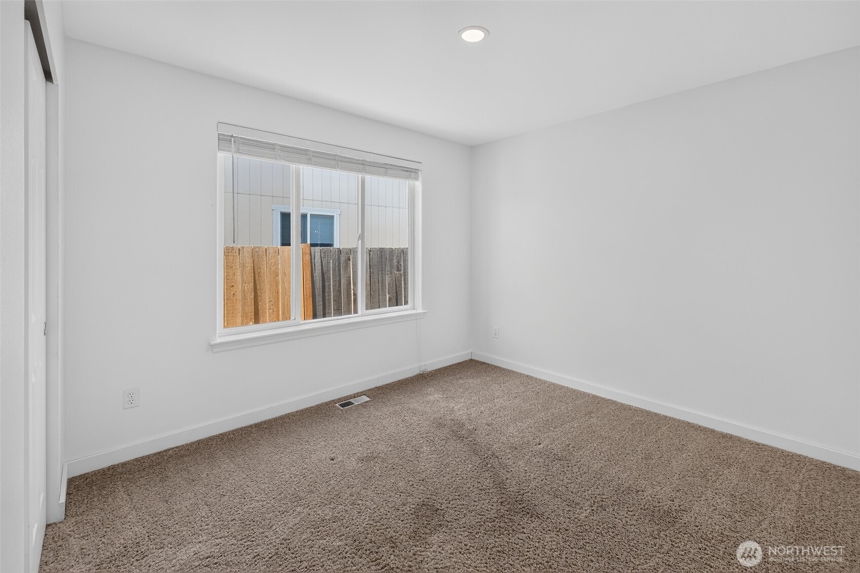 107 W 26th Avenue Property Photo 9