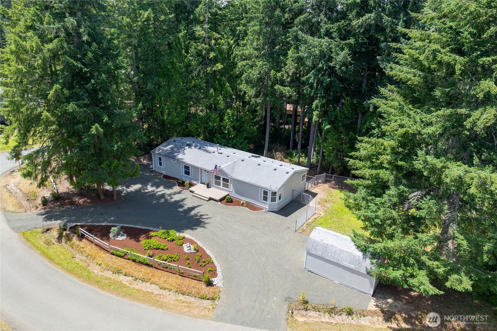 21 E Willopa Road Property Photo 2