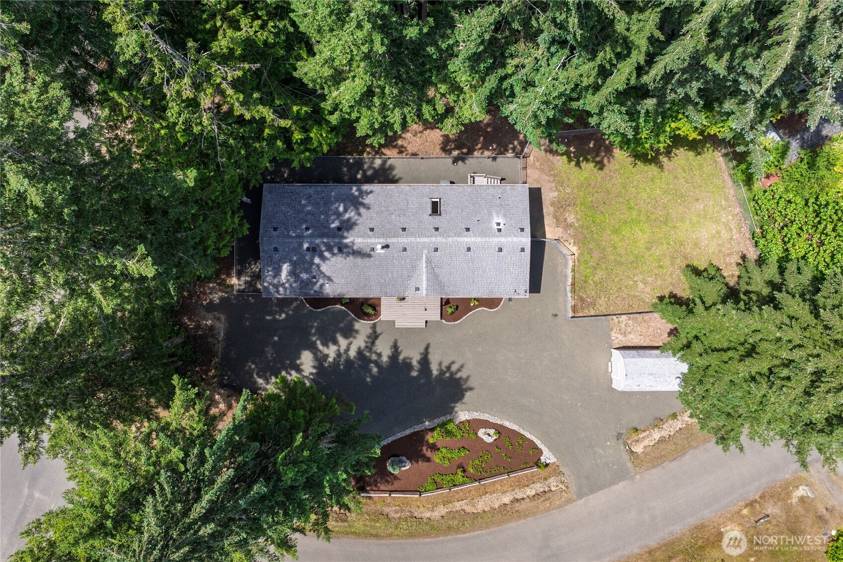 21 E Willopa Road Property Photo 5