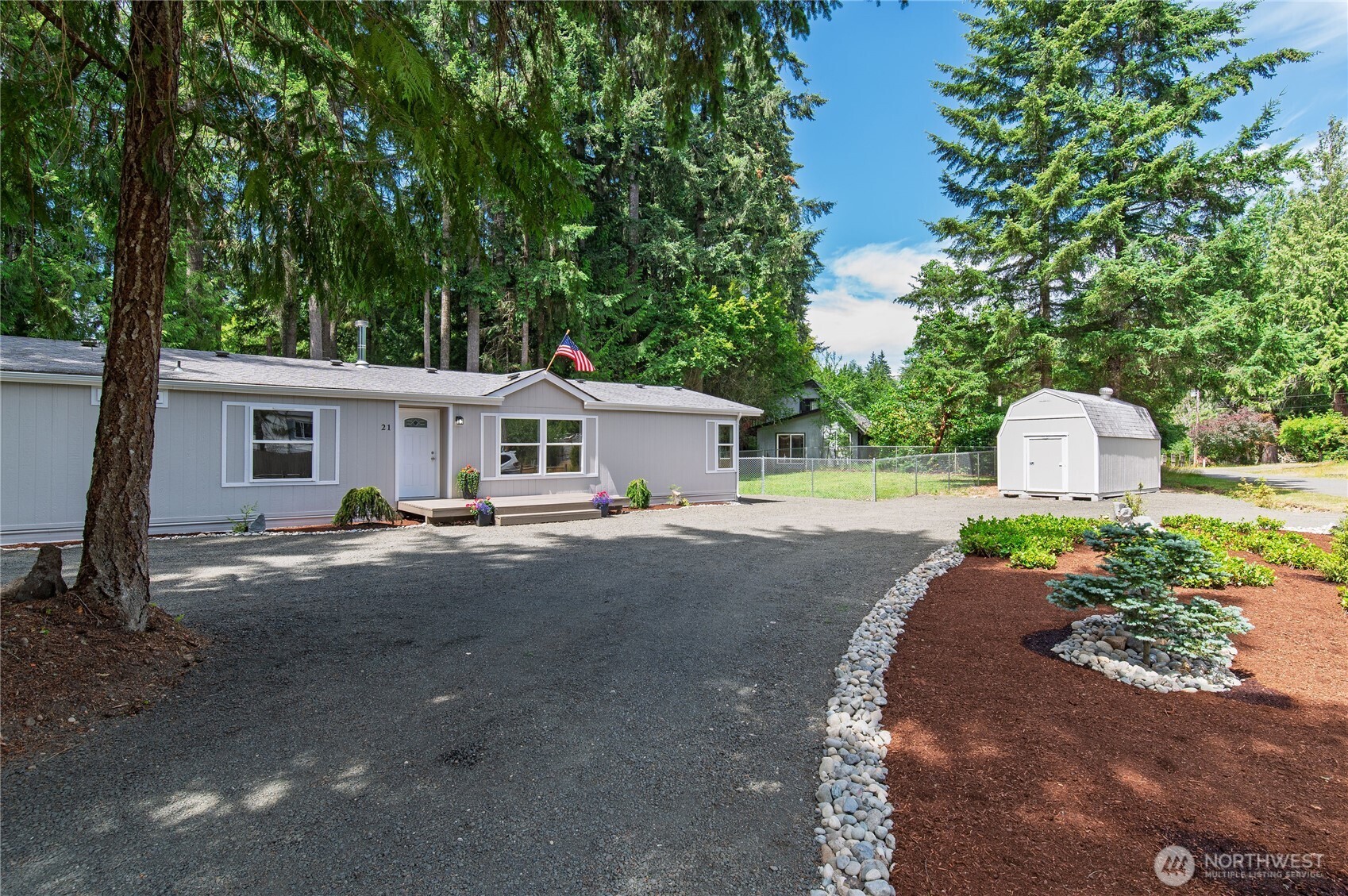 21 E Willopa Road Property Photo 6