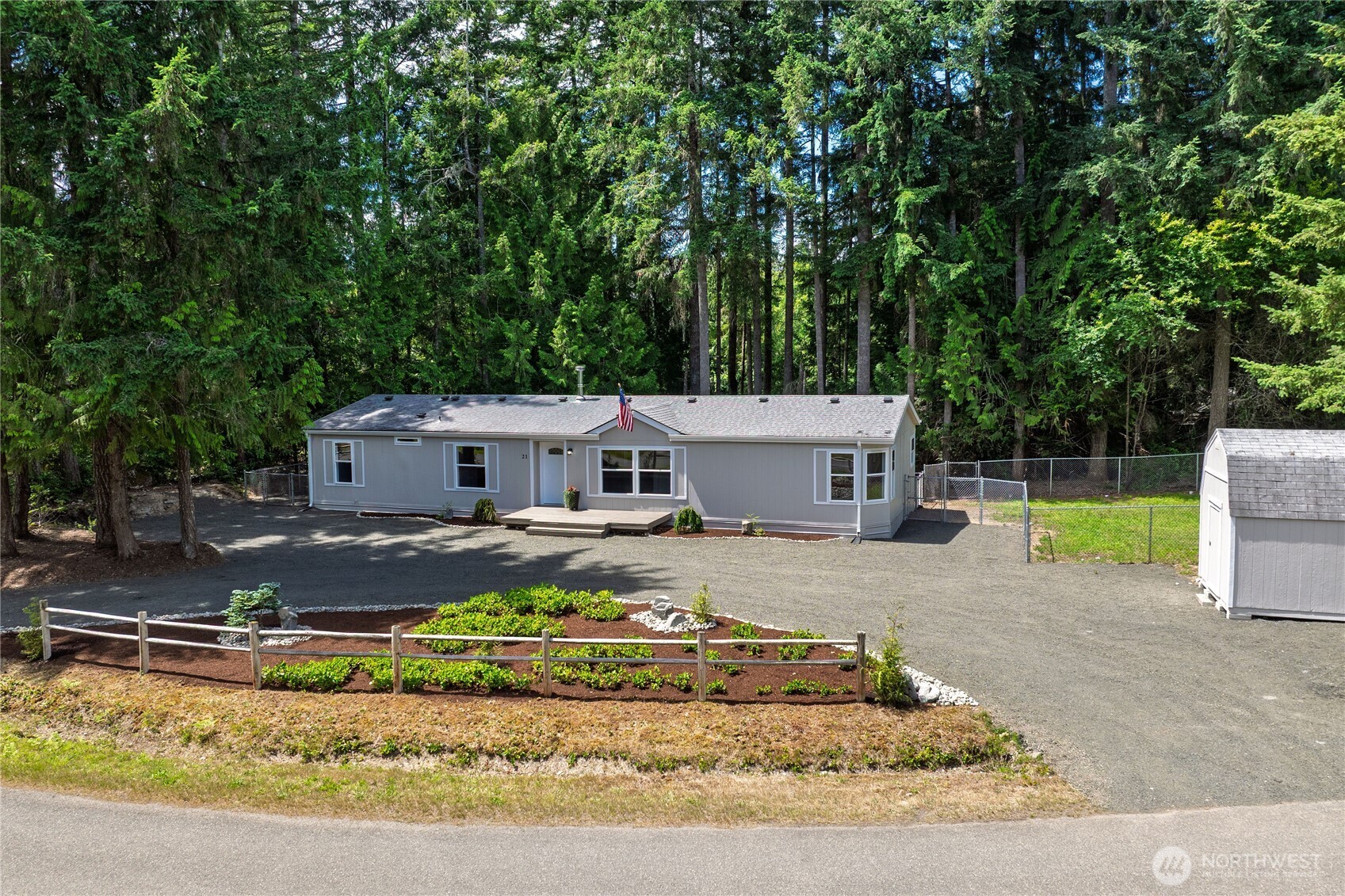 21 E Willopa Road Property Photo 7