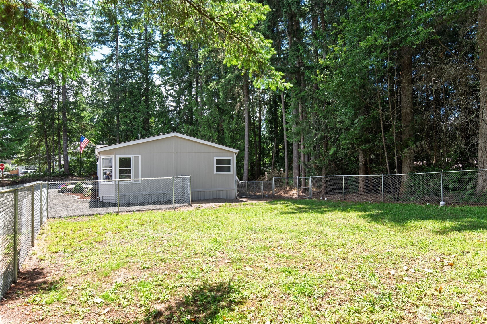21 E Willopa Road Property Photo 9