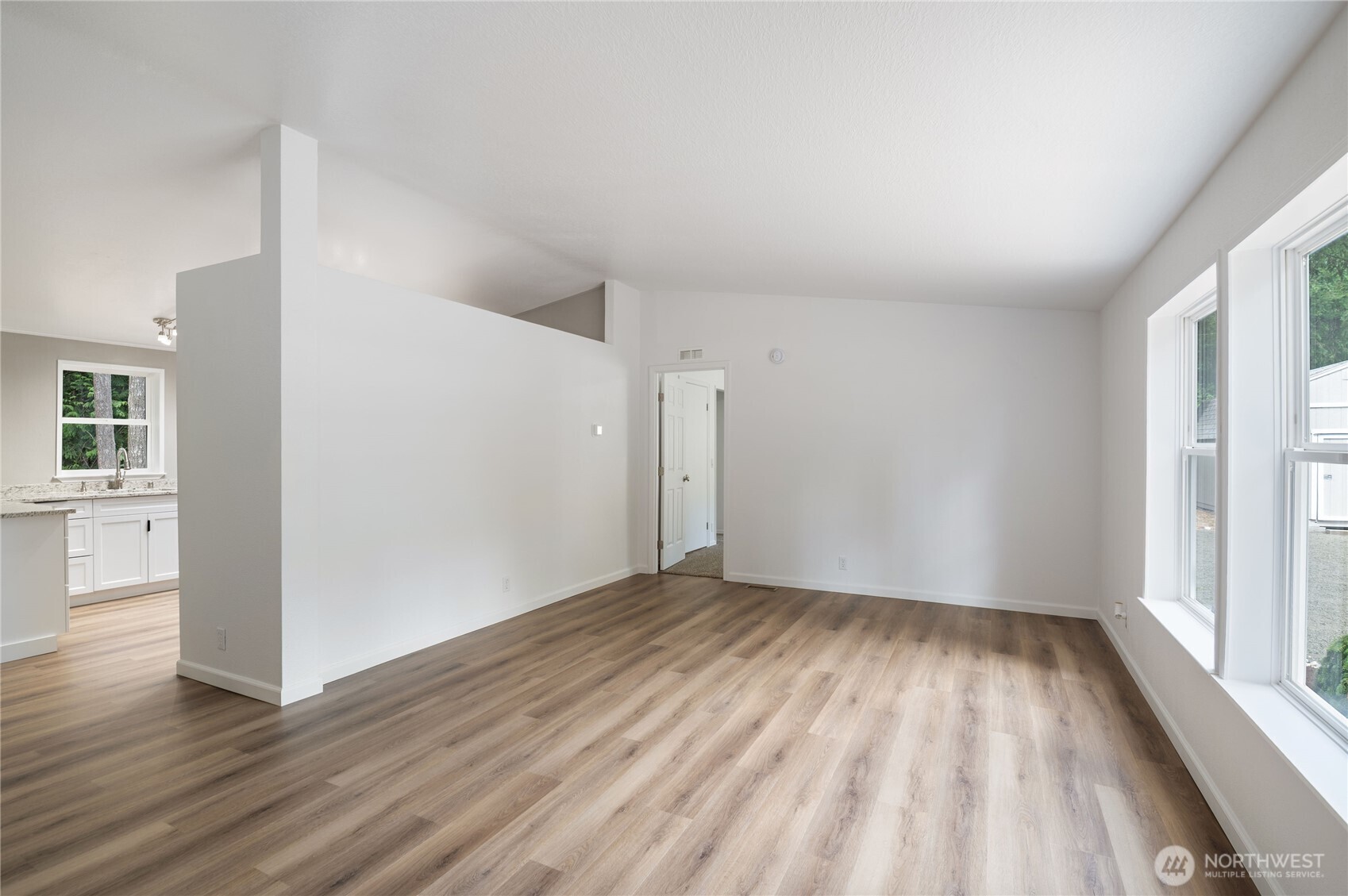 21 E Willopa Road Property Photo 12