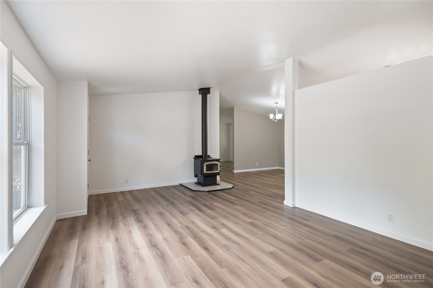 21 E Willopa Road Property Photo 14